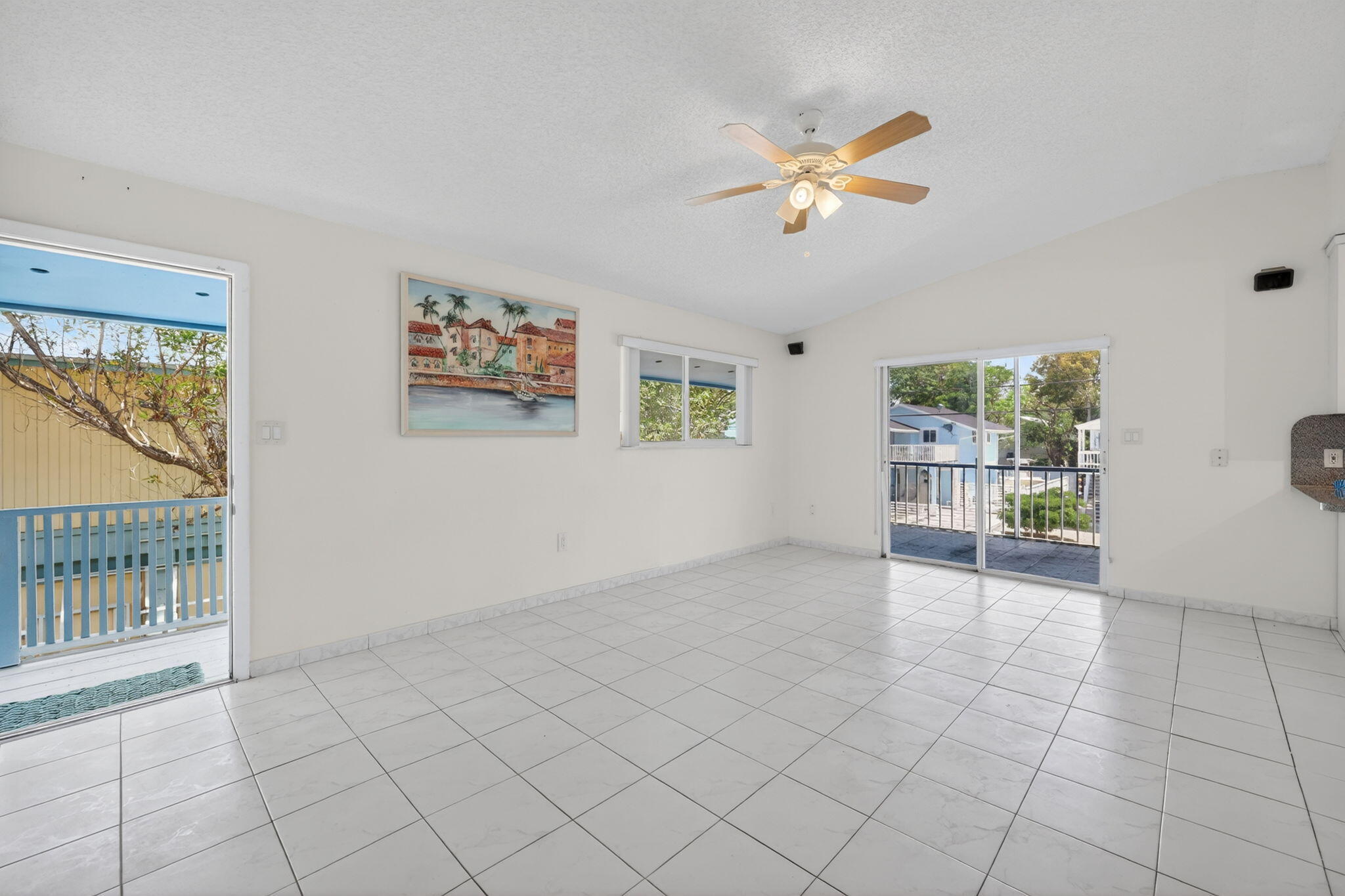414 N Mahogany Avenue Property Photo 11