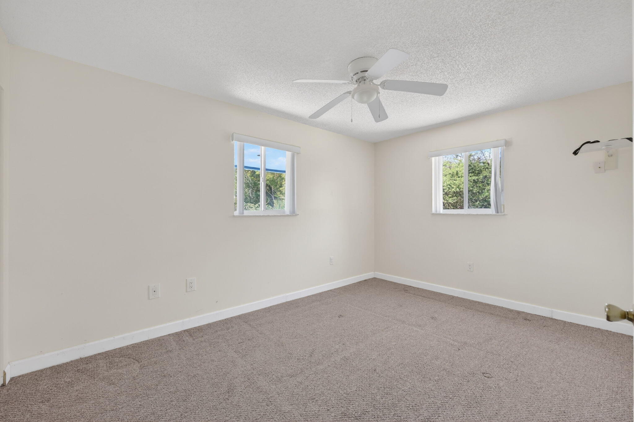 414 N Mahogany Avenue Property Photo 19