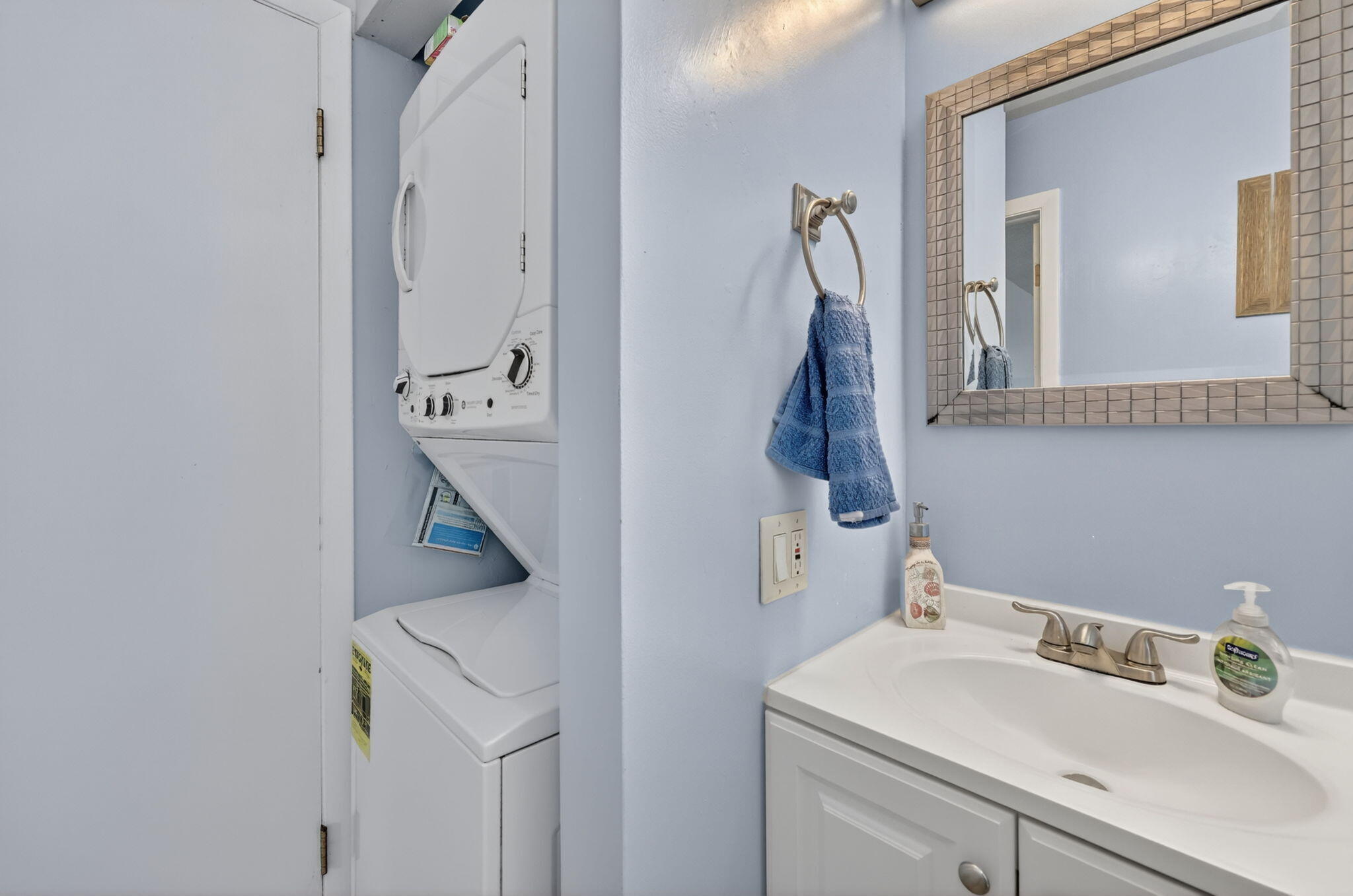 414 N Mahogany Avenue Property Photo 31