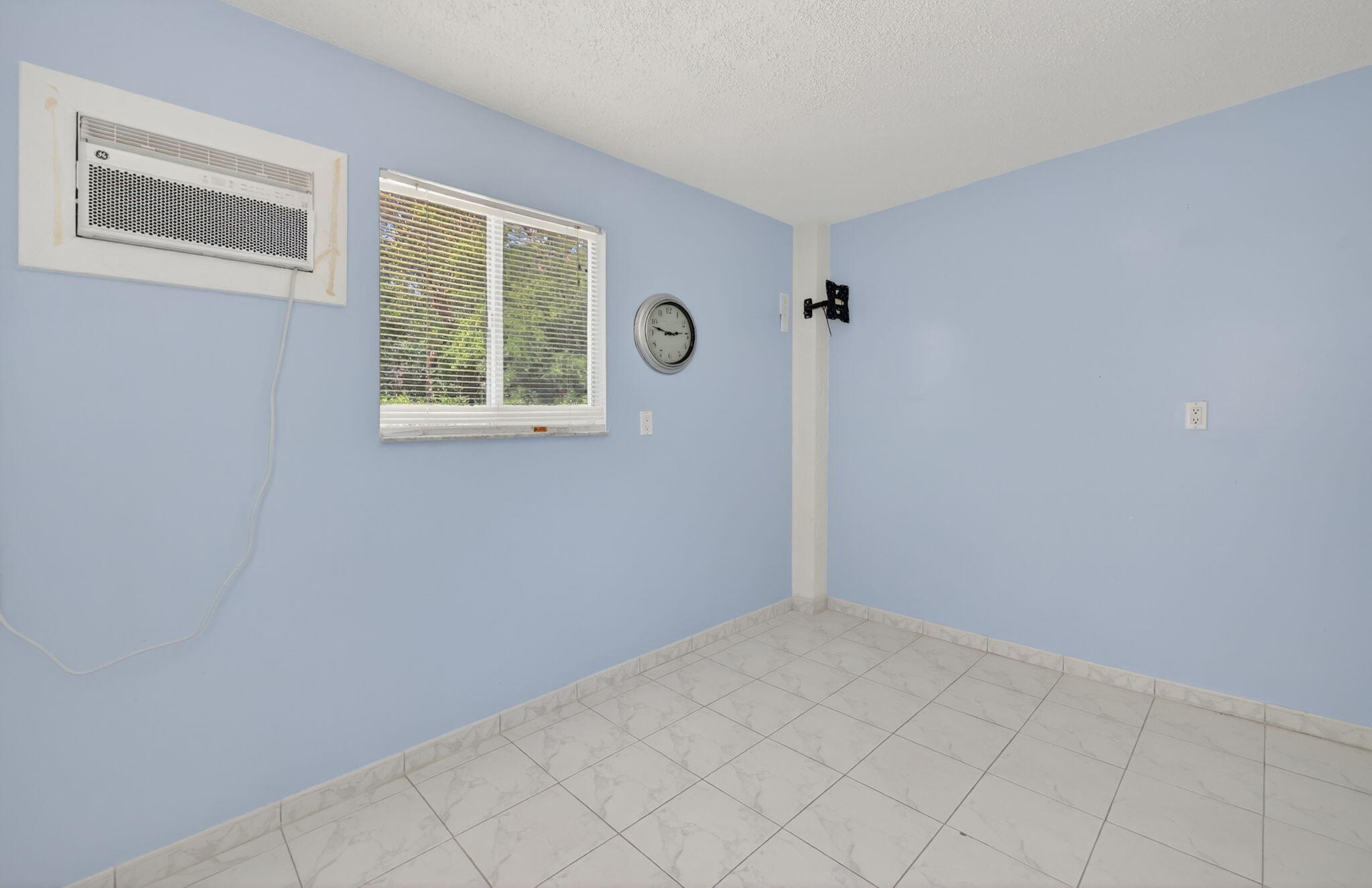 414 N Mahogany Avenue Property Photo 36