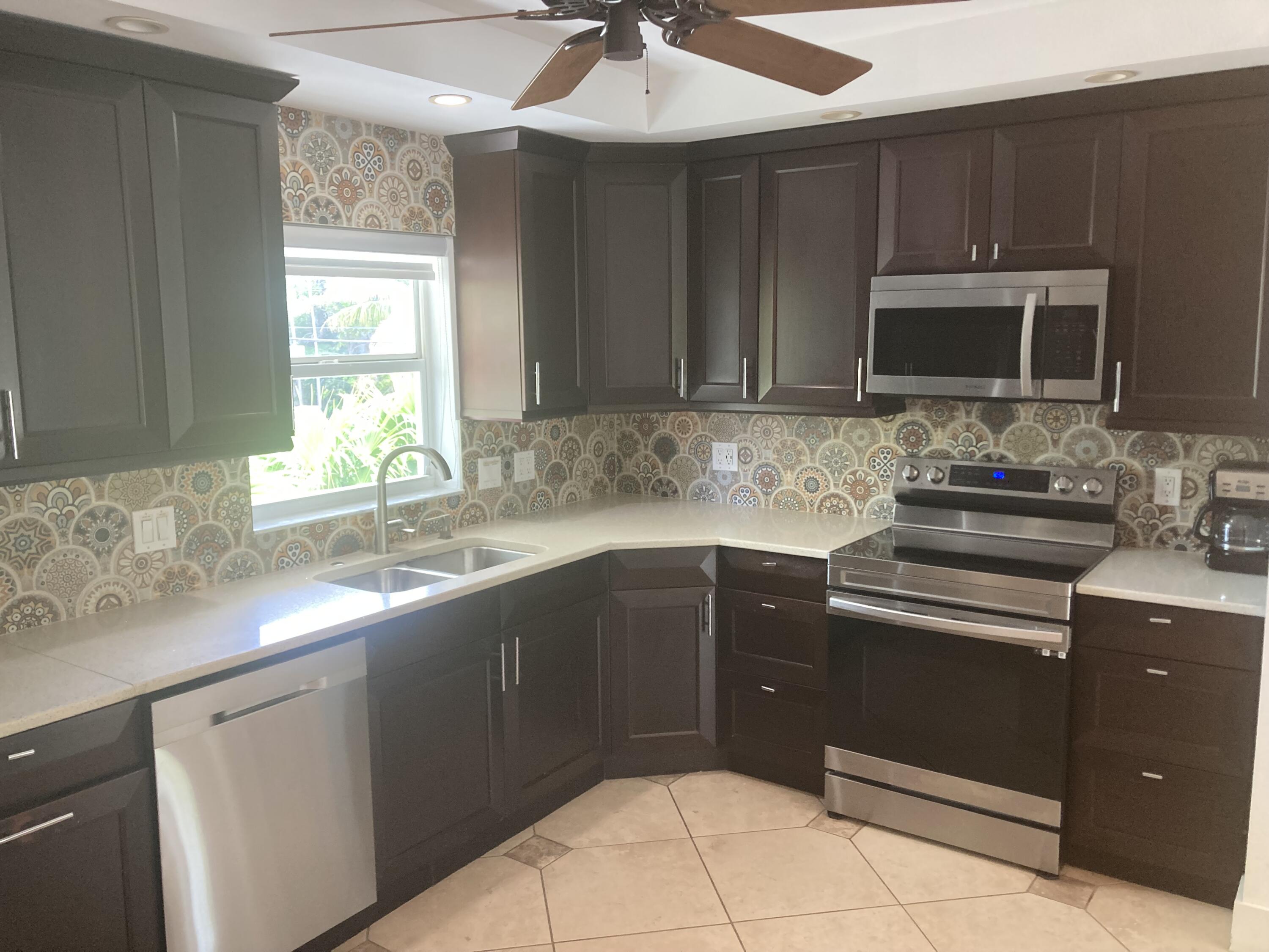 115 Harbor Lane Property Photo 33