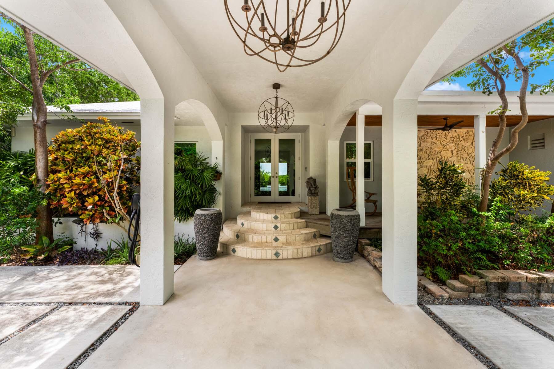 120 S Coco Plum Road S Property Photo 4