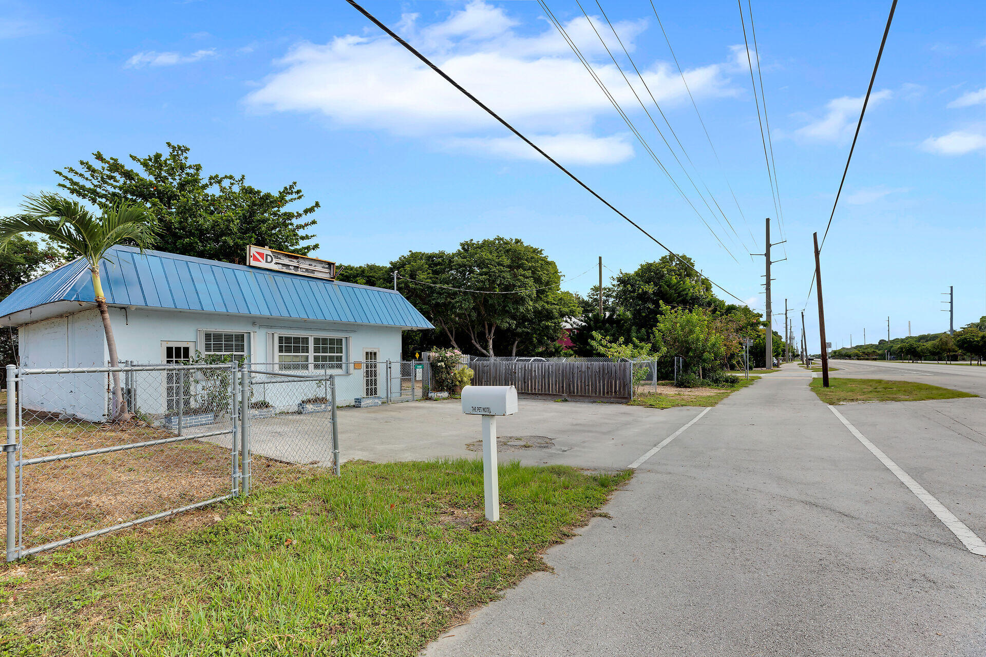 104980 Overseas Highway Property Photo 2