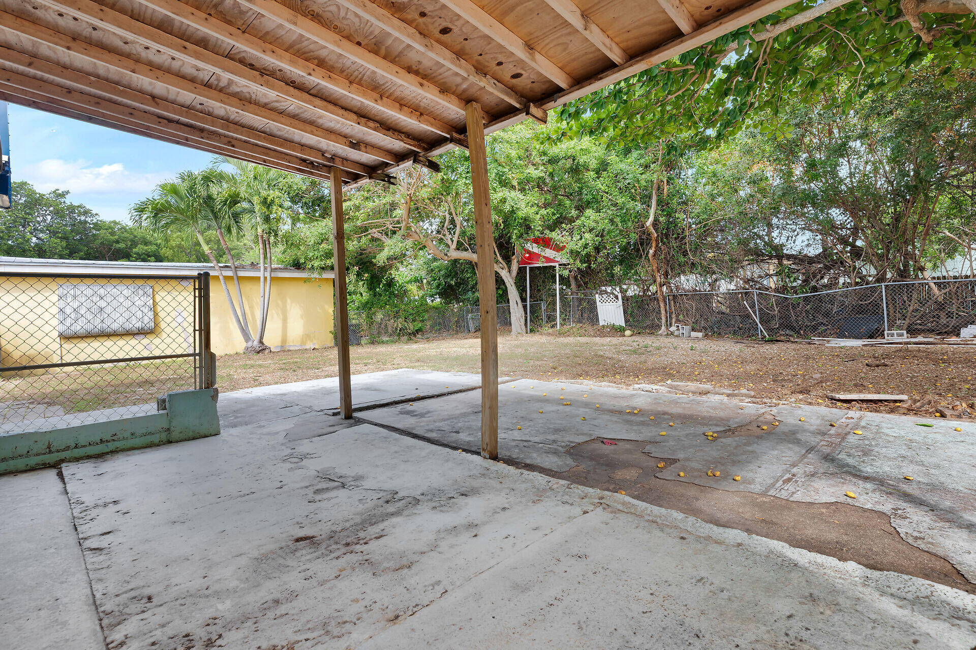 104980 Overseas Highway Property Photo 8