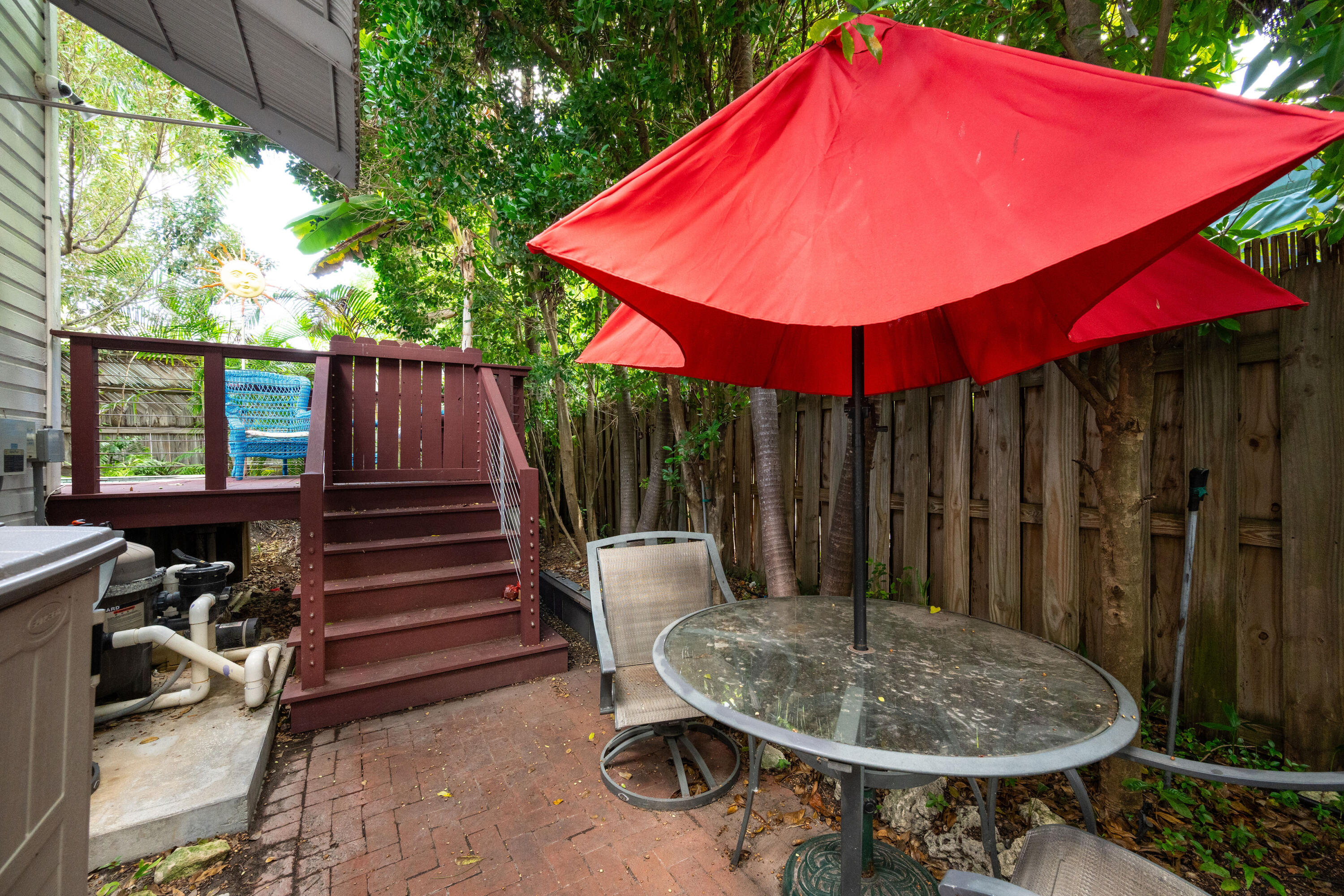 1407 Petronia Street Property Photo 35