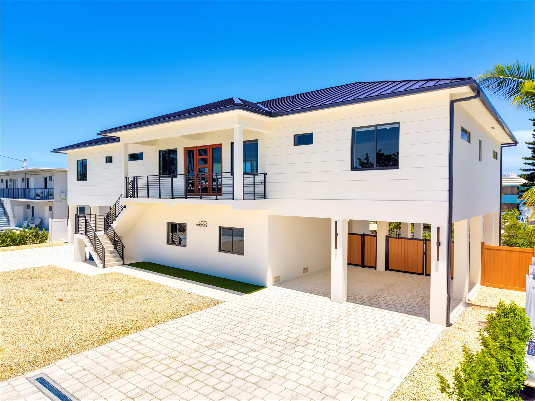 300 N Anglers Drive Property Photo 4