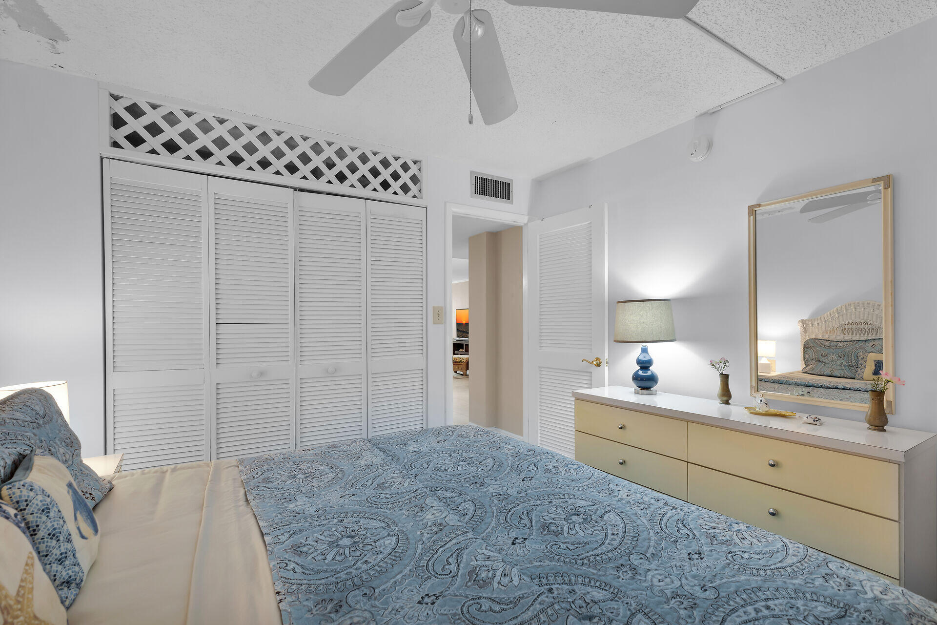 201 E Ocean Drive 1-211 Property Photo 32