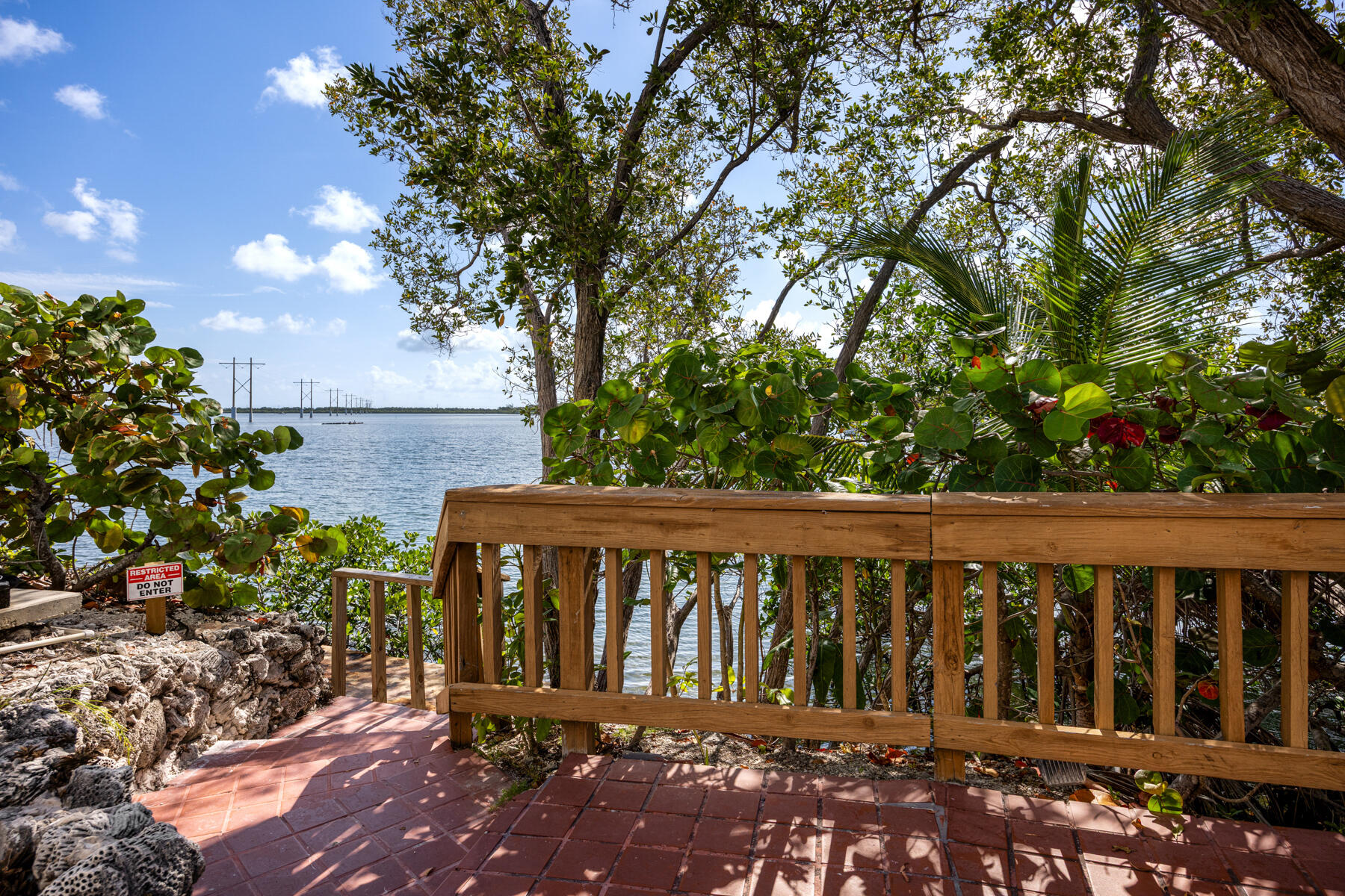 32 Hilton Haven Road Apt 5 Property Photo 5