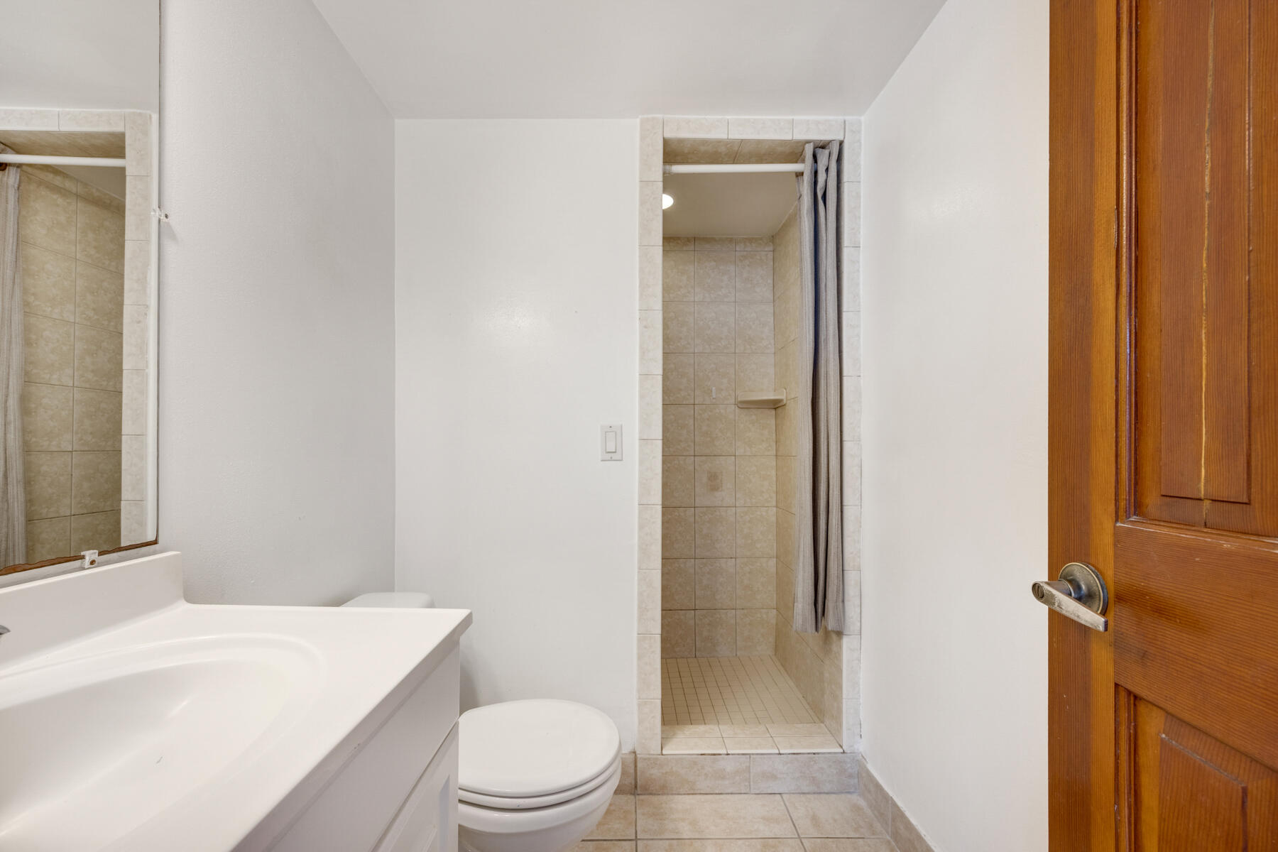 32 Hilton Haven Road Apt 5 Property Photo 24