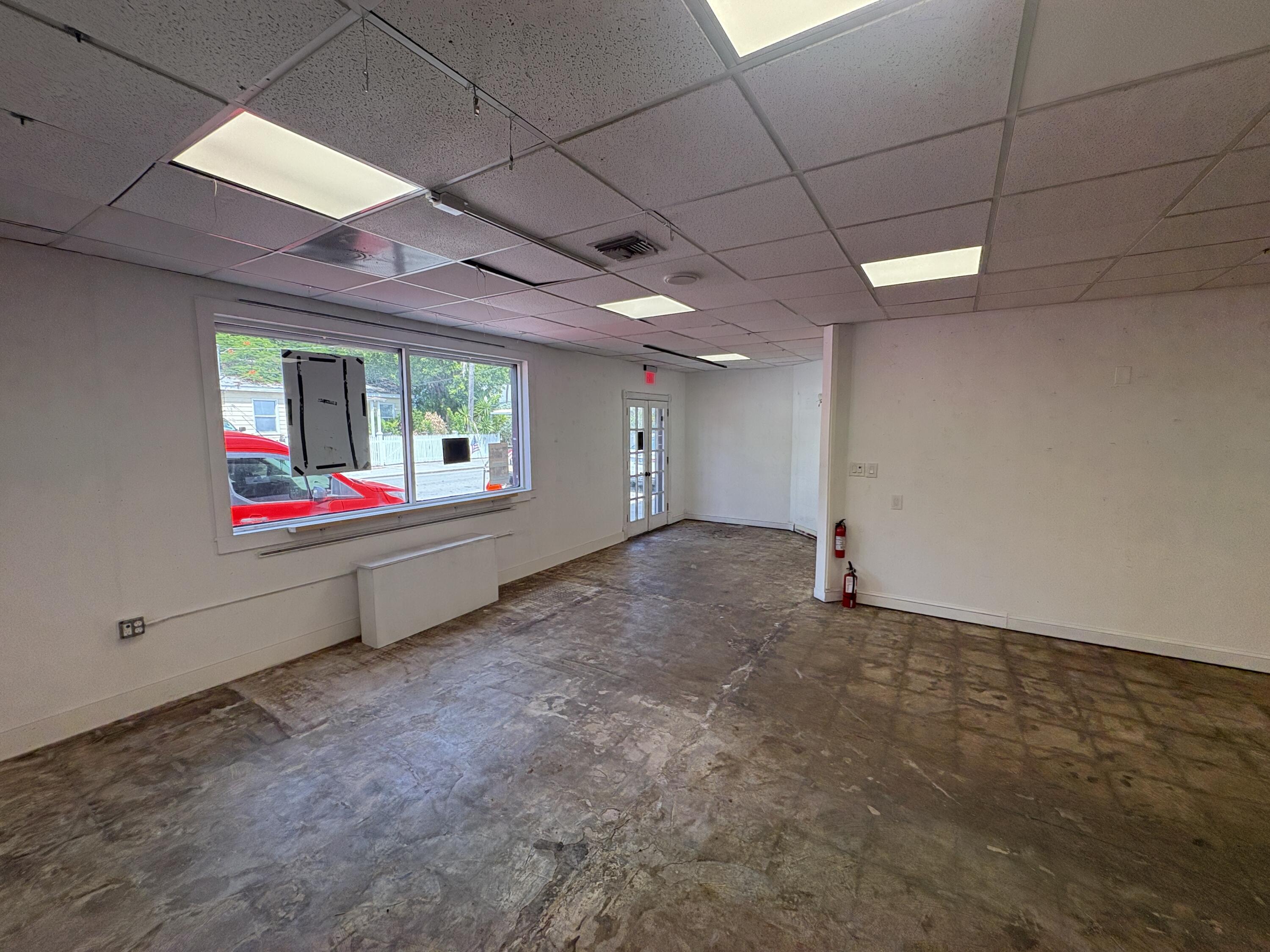 802 White Street Property Photo 5