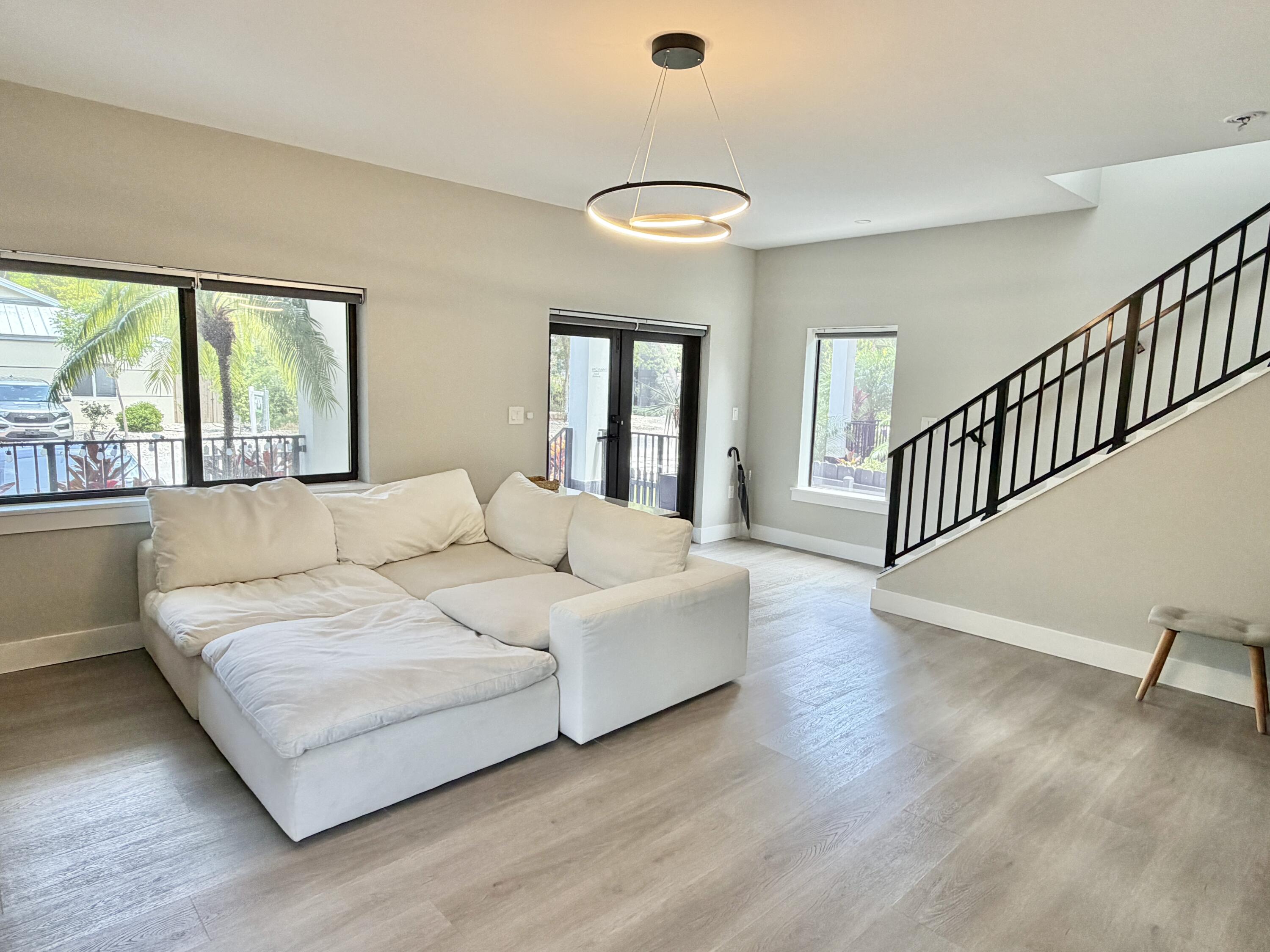 13 Coral Way Property Photo 6