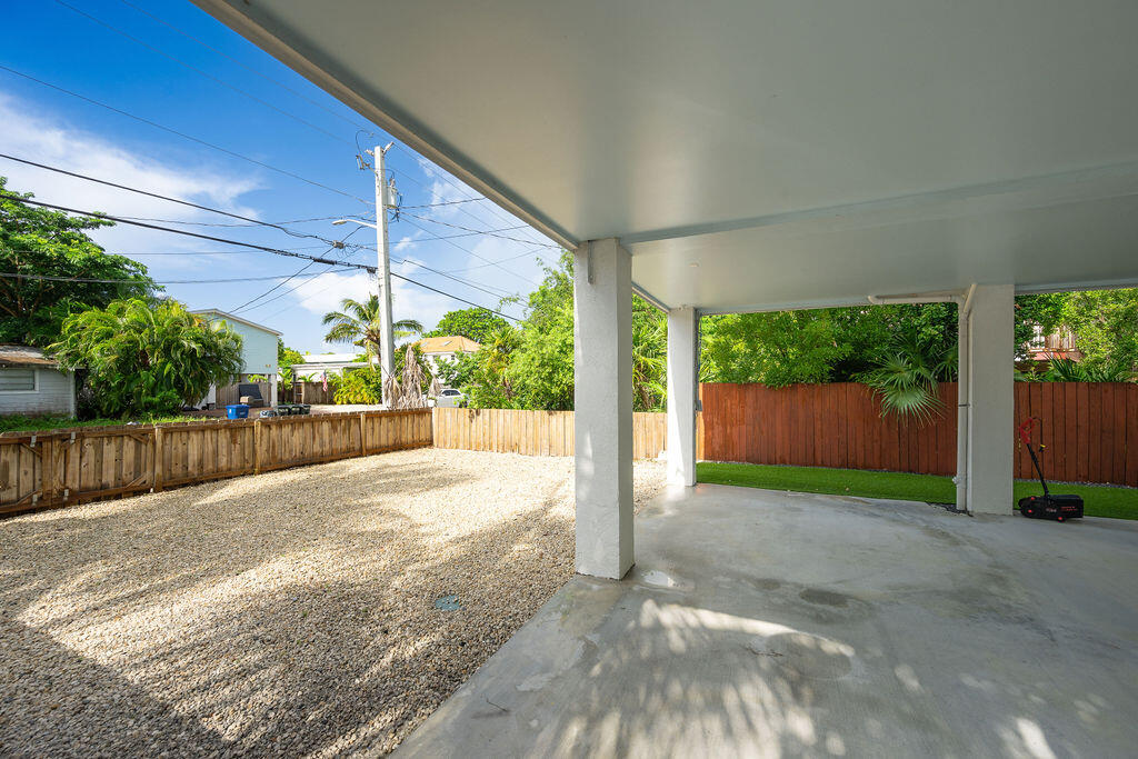 441 Avenue A Property Photo 31
