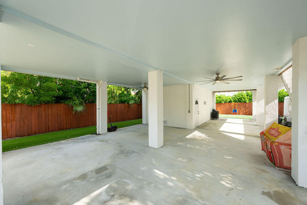 441 Avenue A Property Photo 35