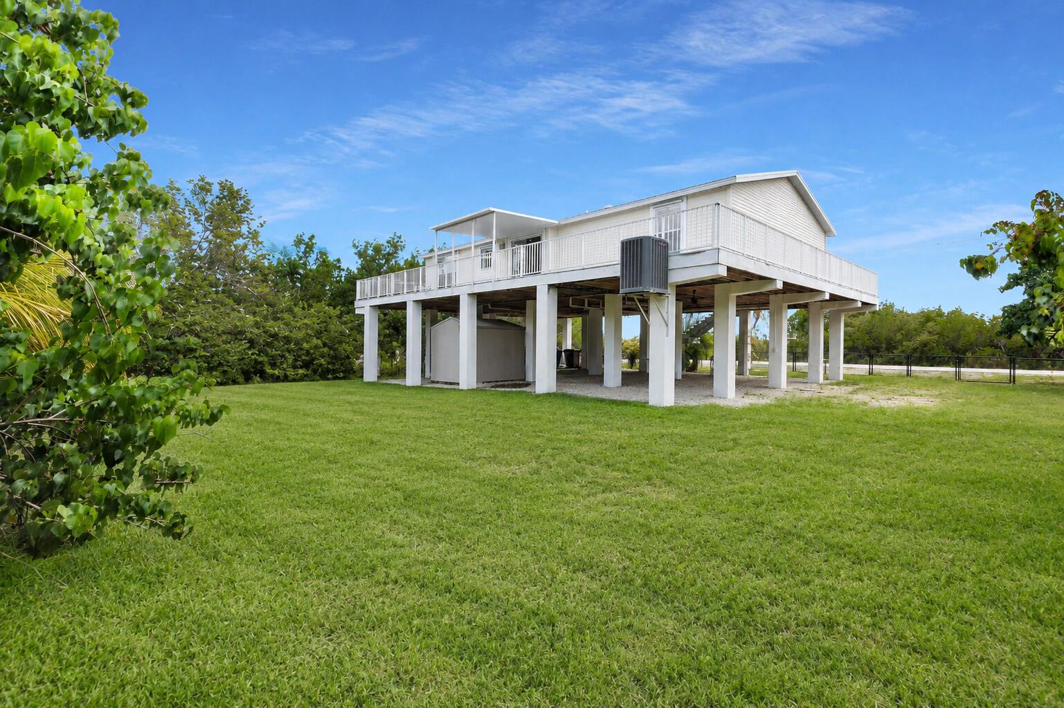 203 Peachtree Avenue Property Photo 3