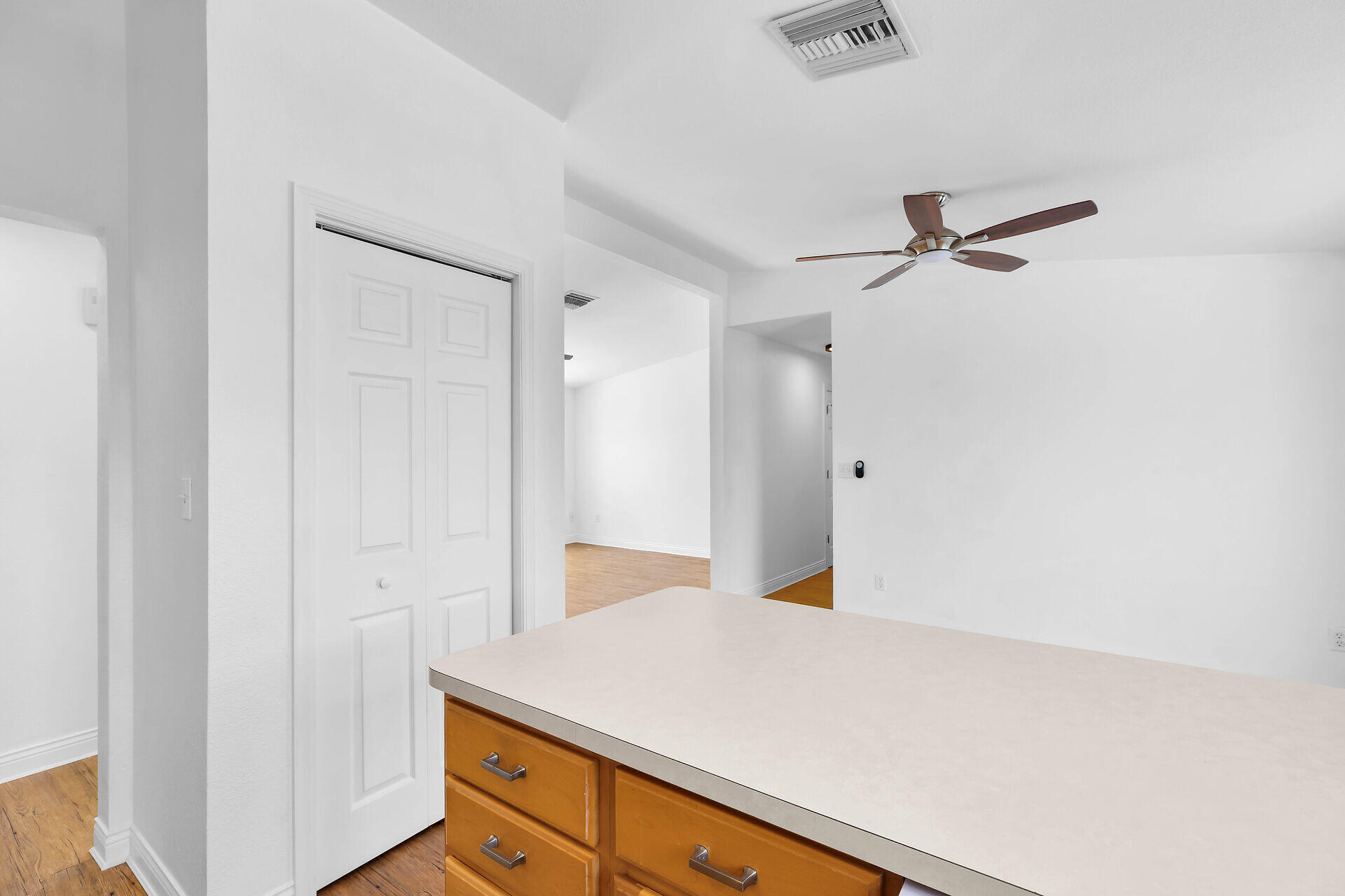203 Peachtree Avenue Property Photo 19