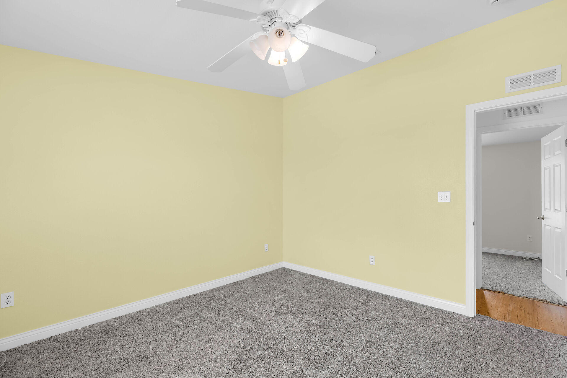 203 Peachtree Avenue Property Photo 27