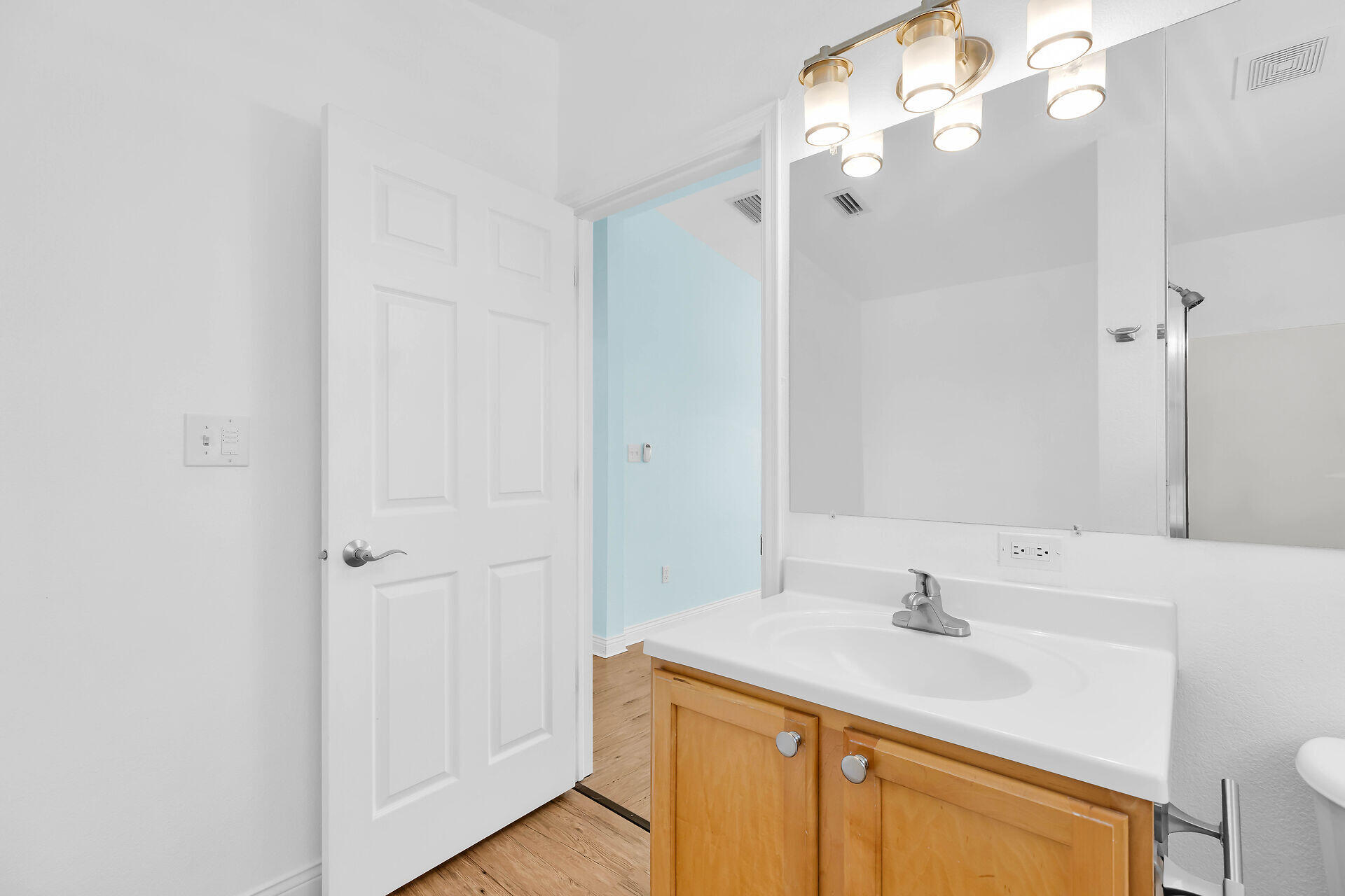 203 Peachtree Avenue Property Photo 34