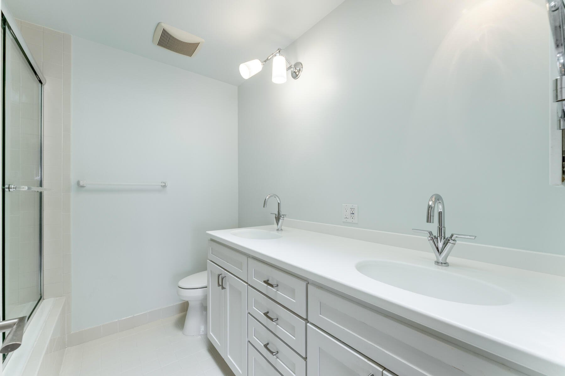 96 Avenue C 3 Property Photo 29