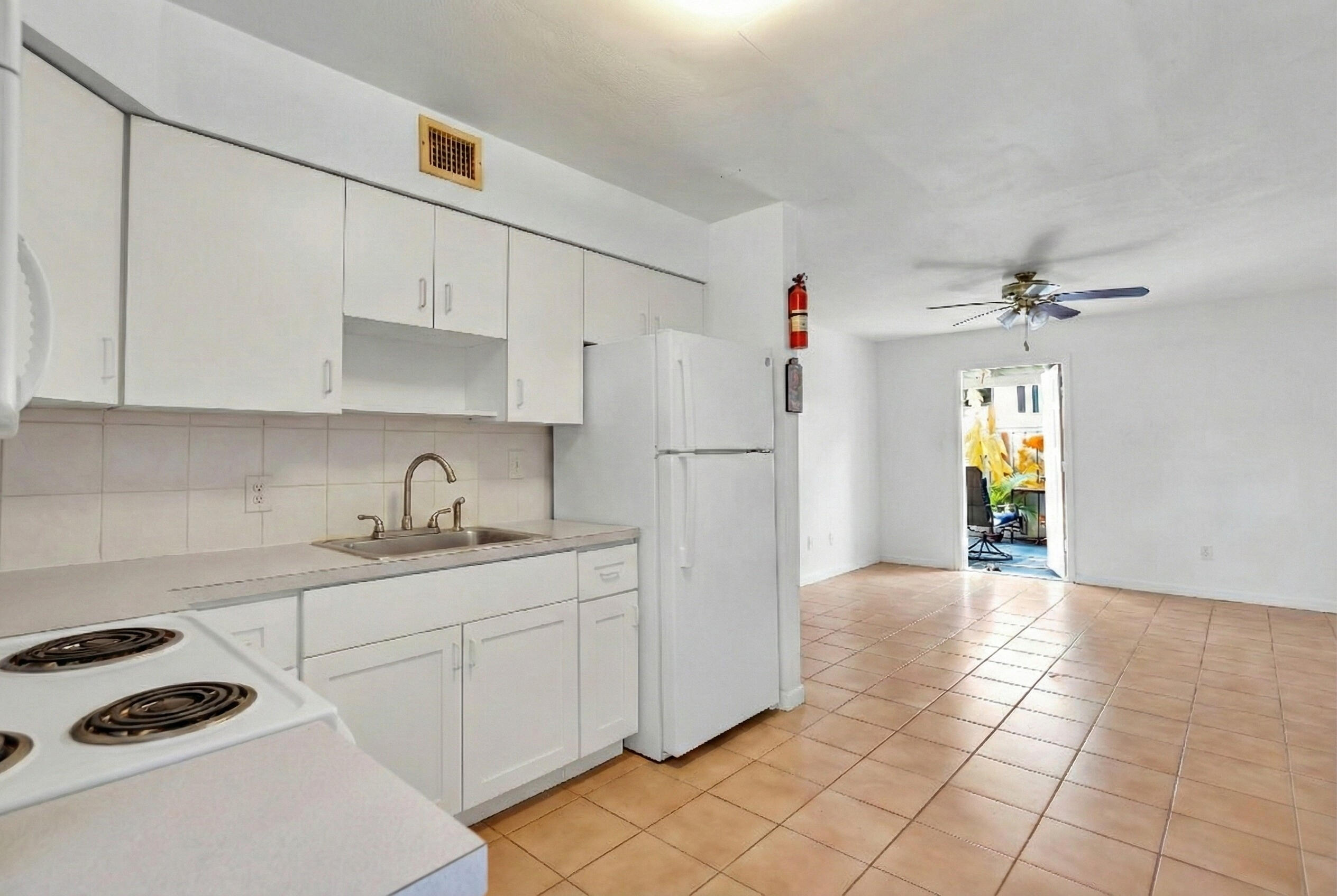 1614 Dennis Street Property Photo 7