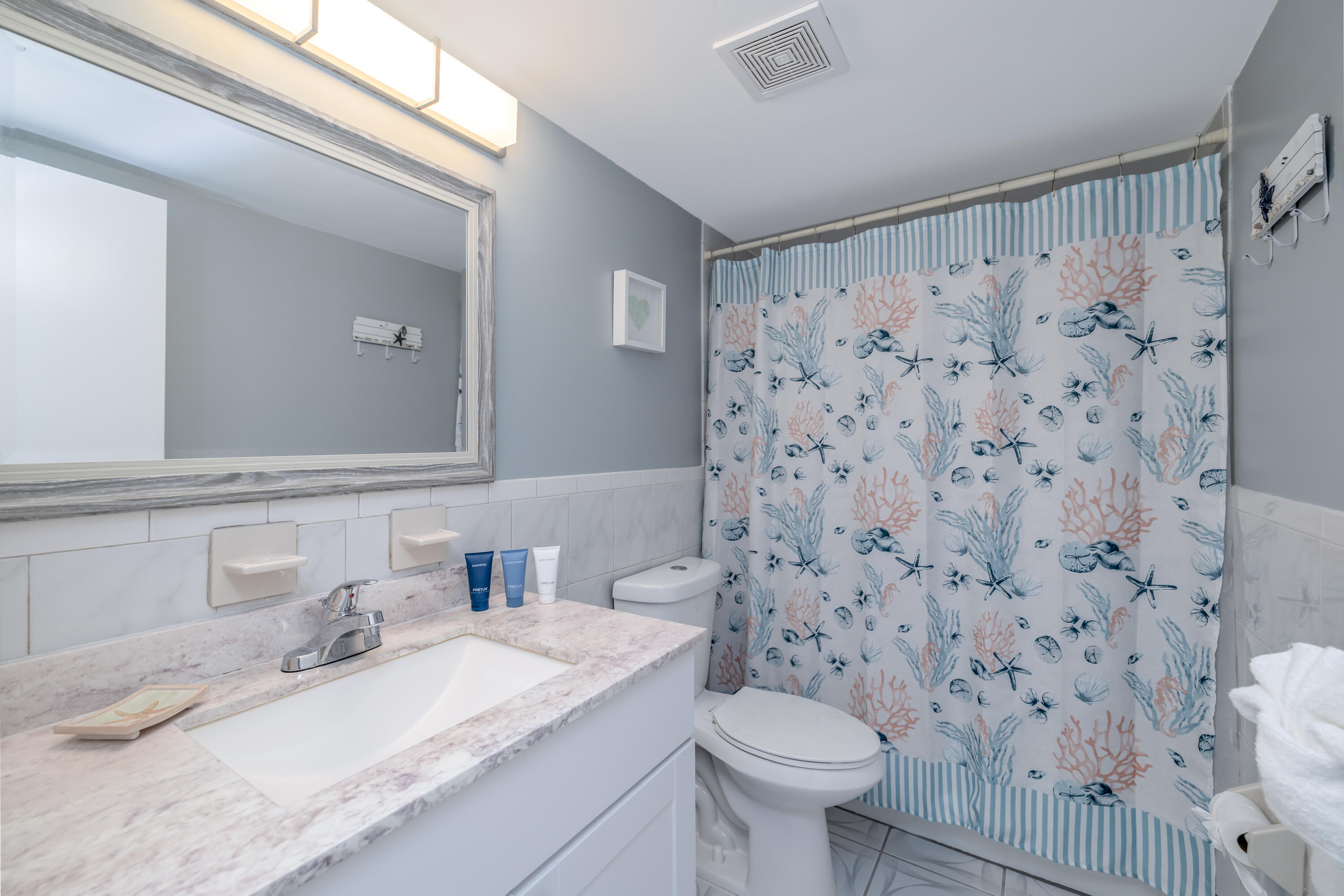 107 Avenue D Apt 201 Property Photo 24