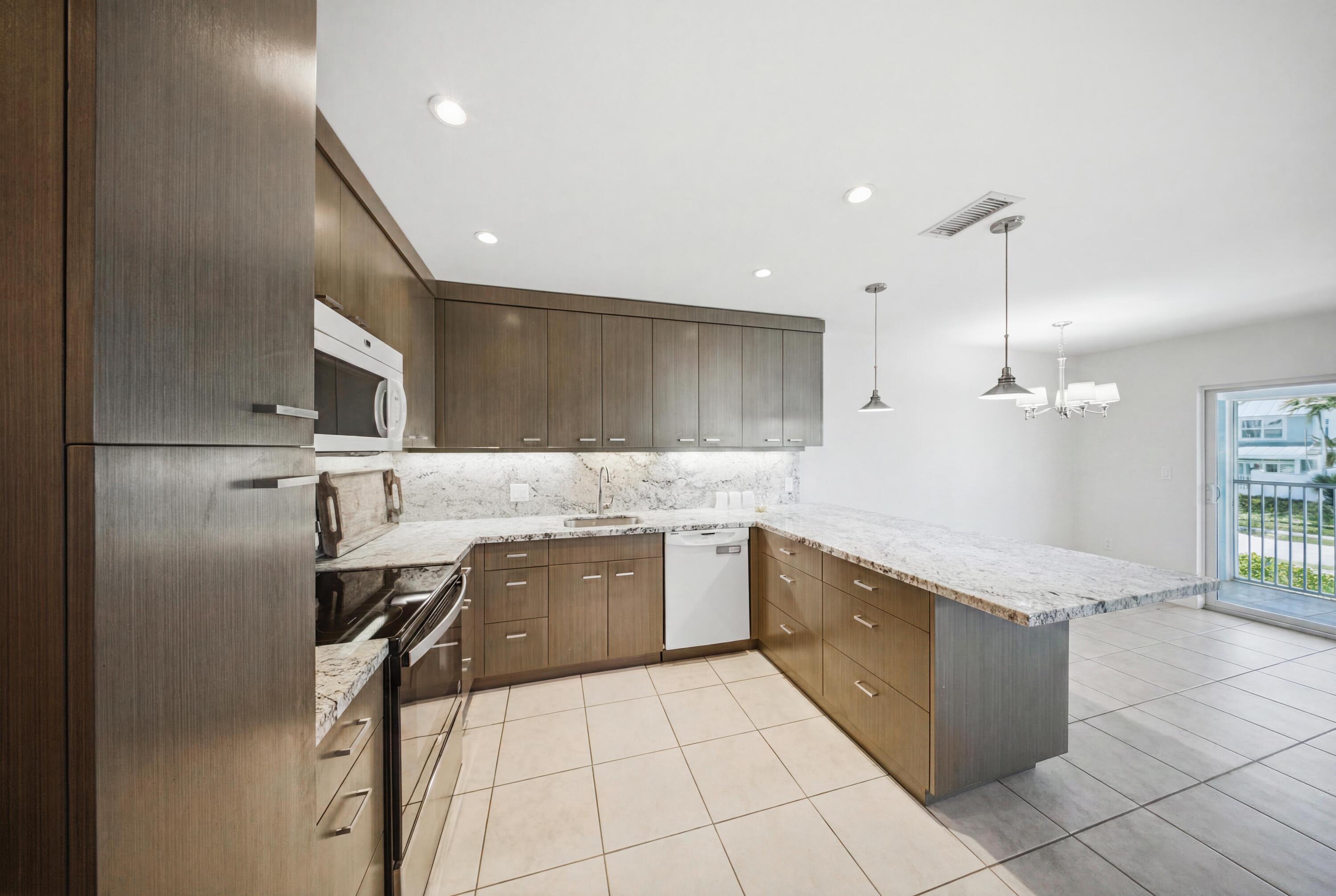 138 N Indies Drive B Property Photo 14