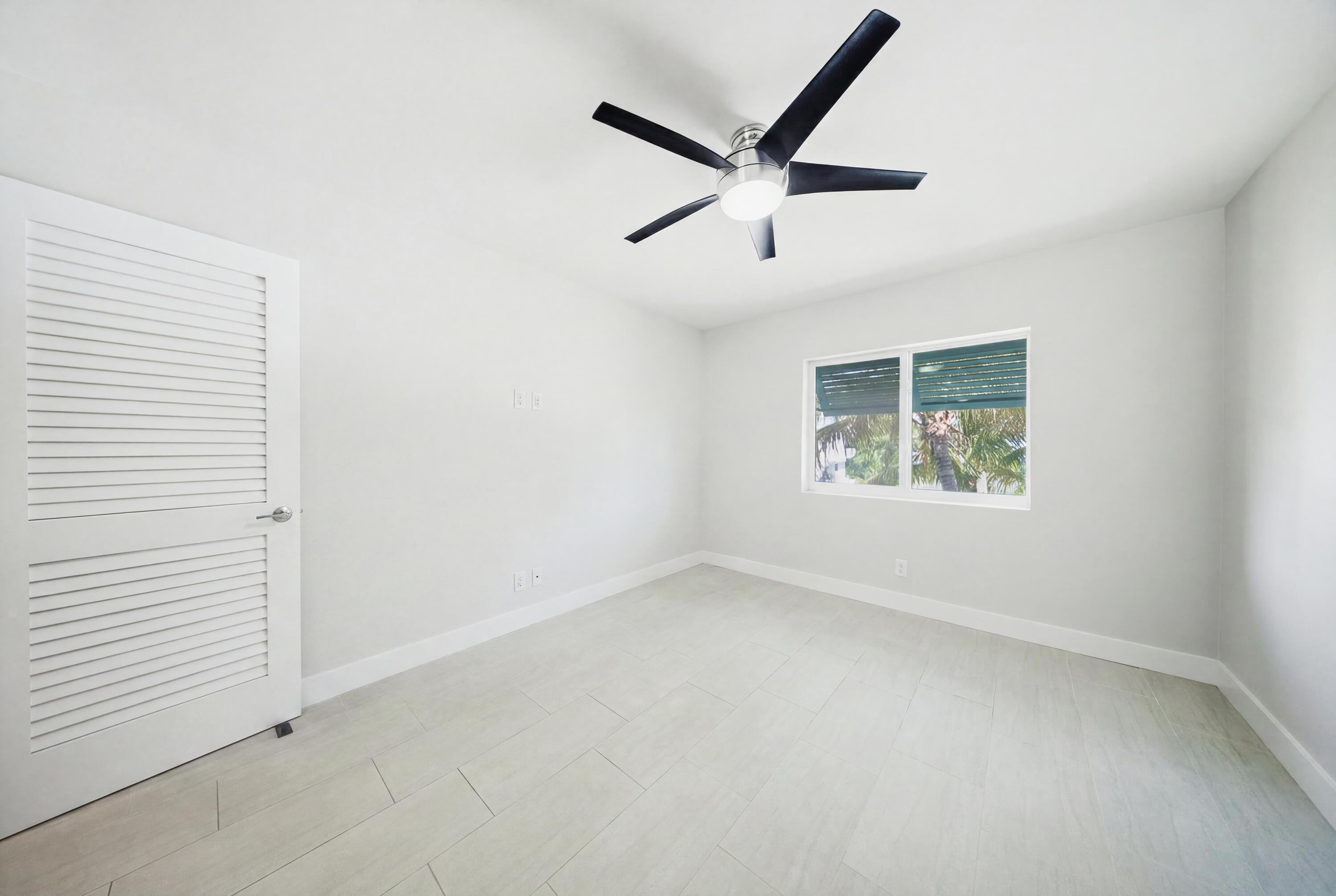 138 N Indies Drive B Property Photo 29