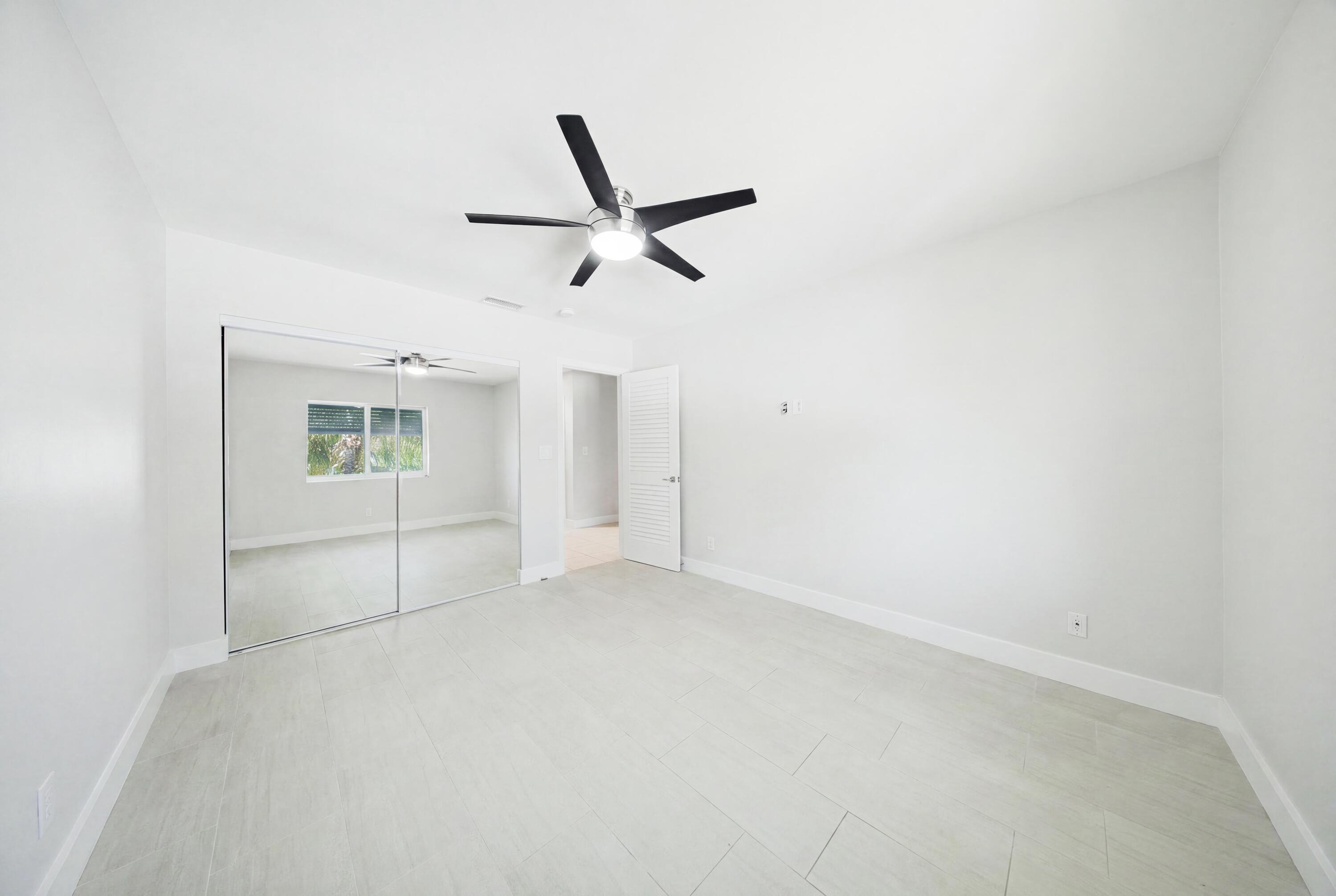 138 N Indies Drive B Property Photo 31