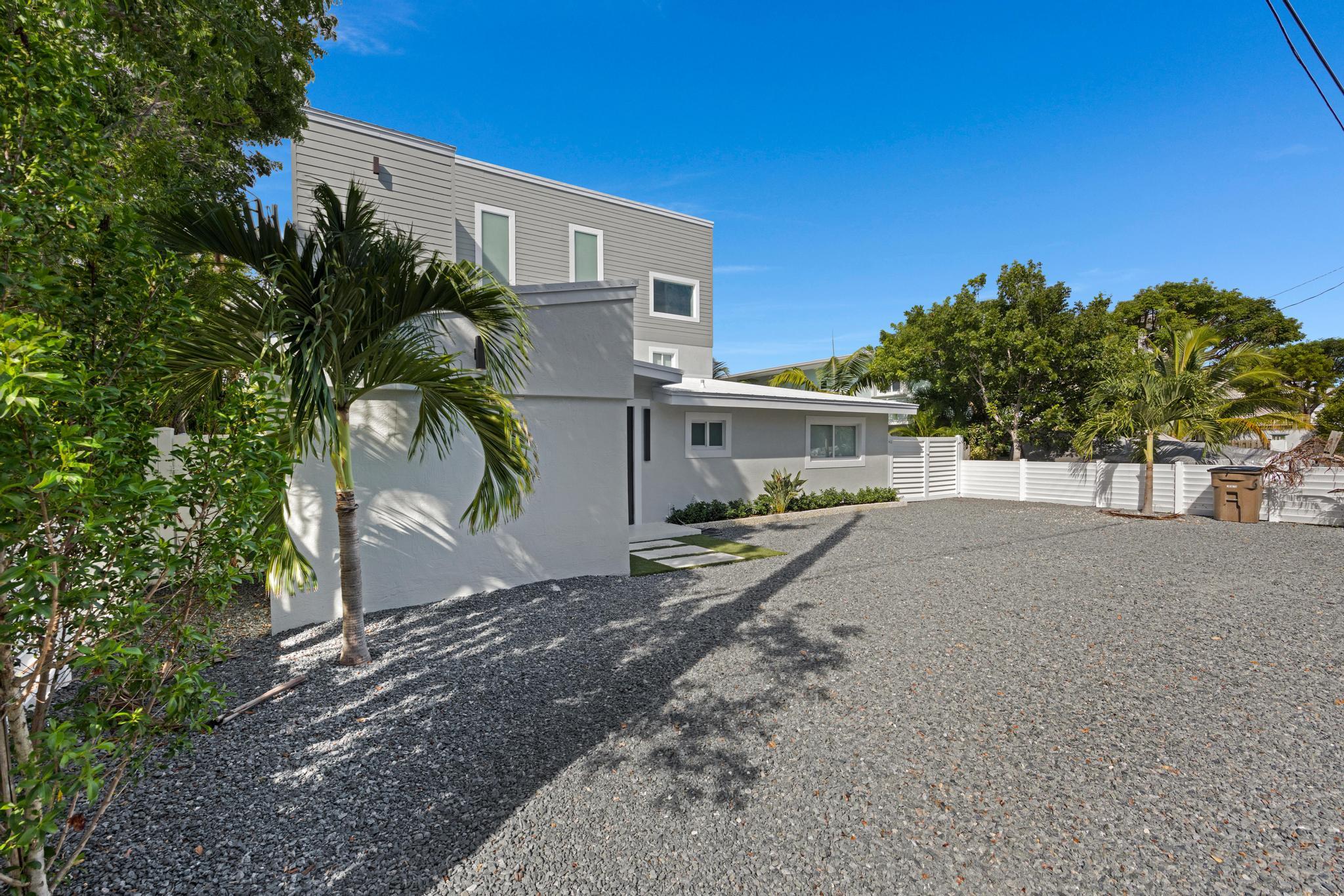 8 Poisonwood Road Property Photo 10