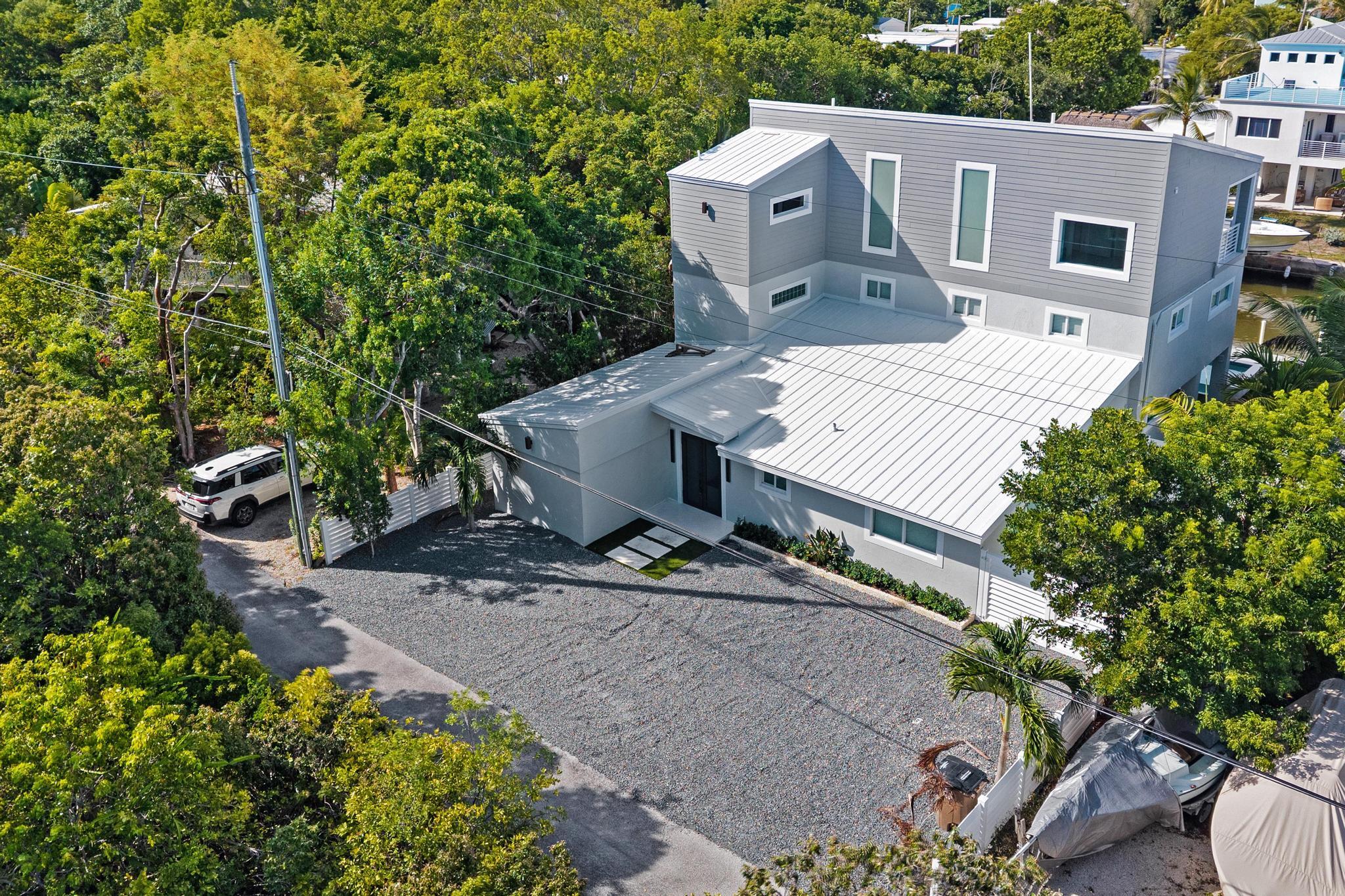 8 Poisonwood Road Property Photo 13