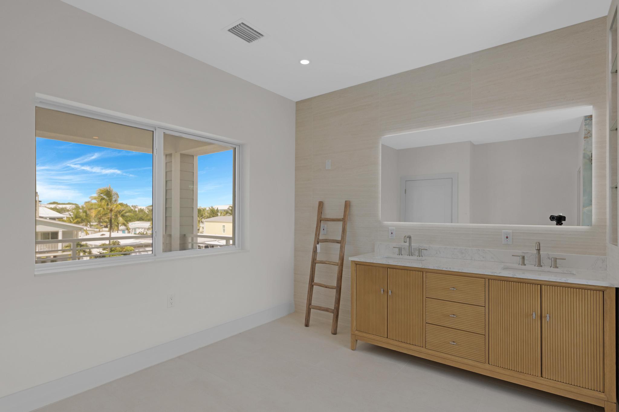 8 Poisonwood Road Property Photo 78