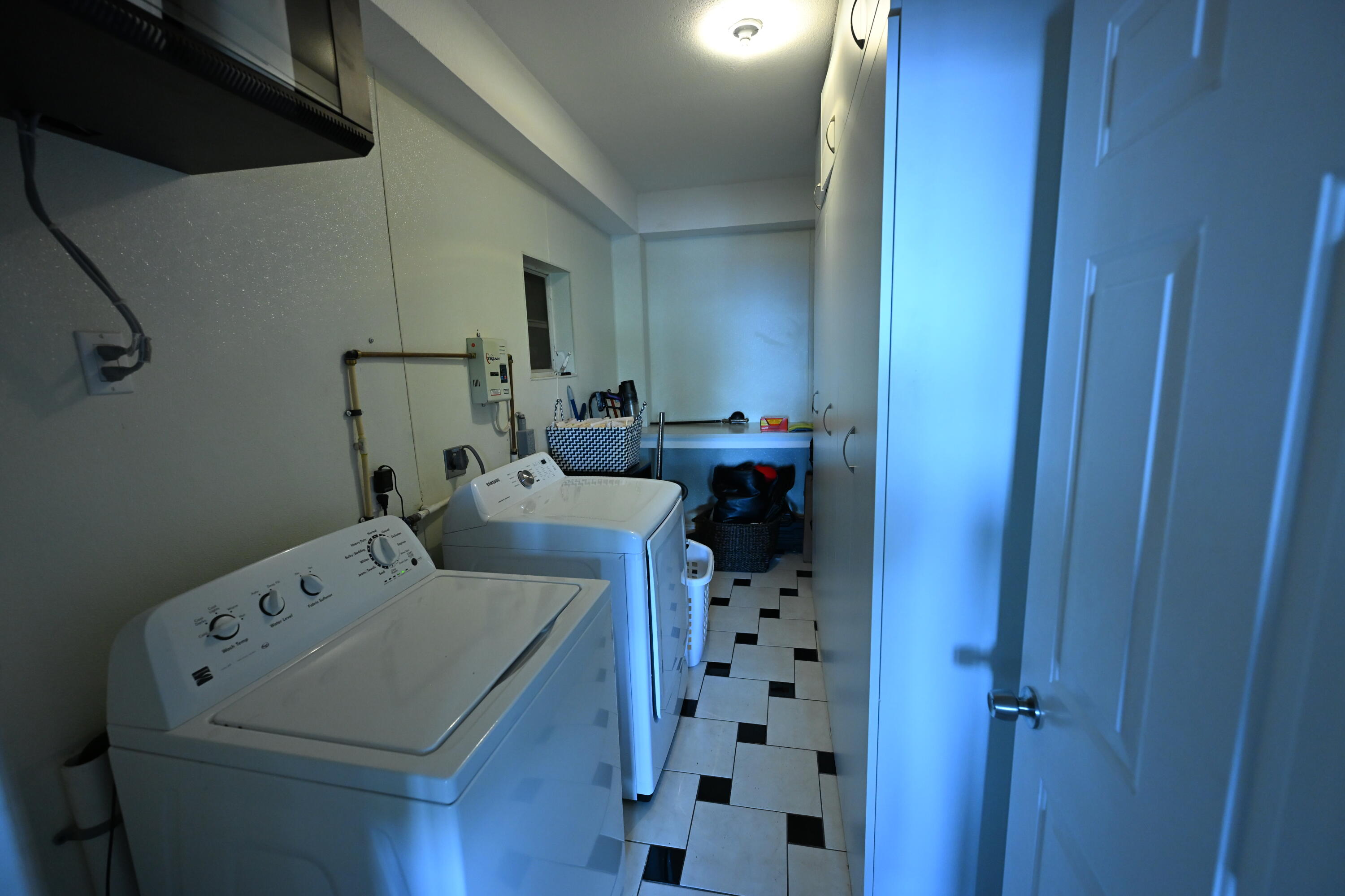 186 Atlantic Boulevard Property Photo 10