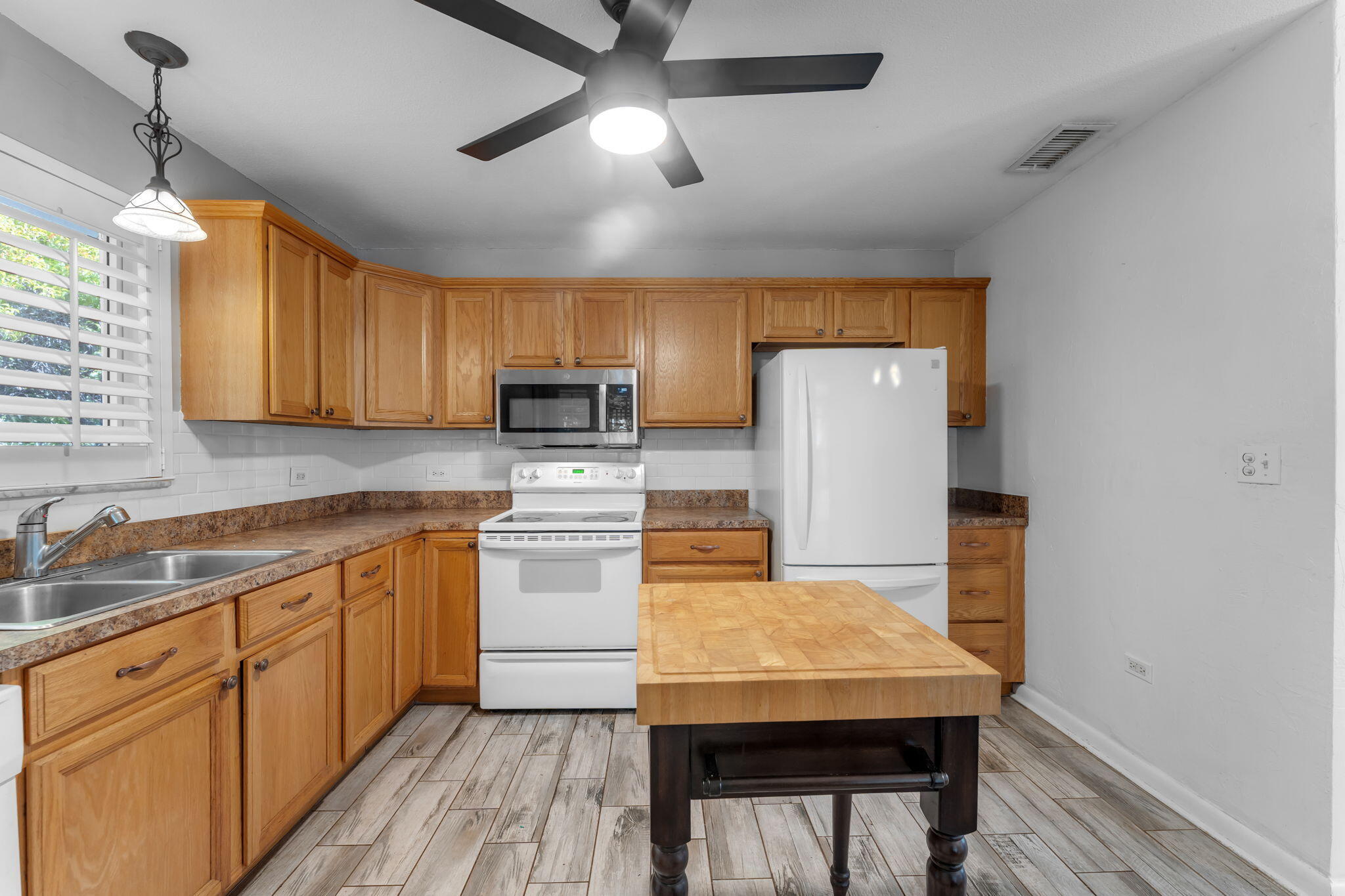 803 Brown Street Property Photo 13