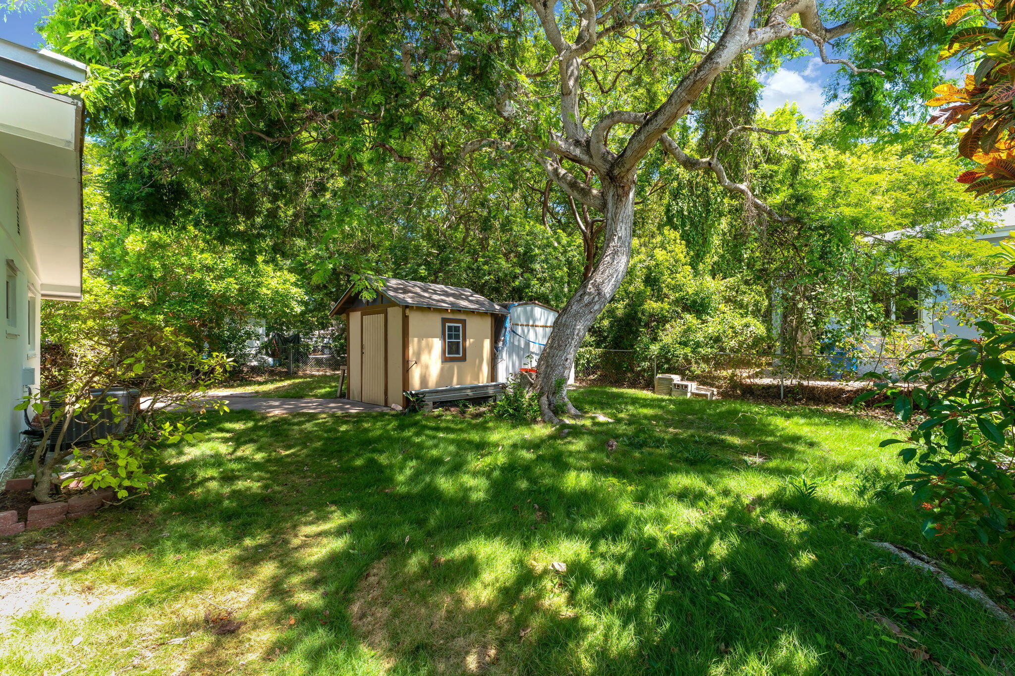 803 Brown Street Property Photo 32