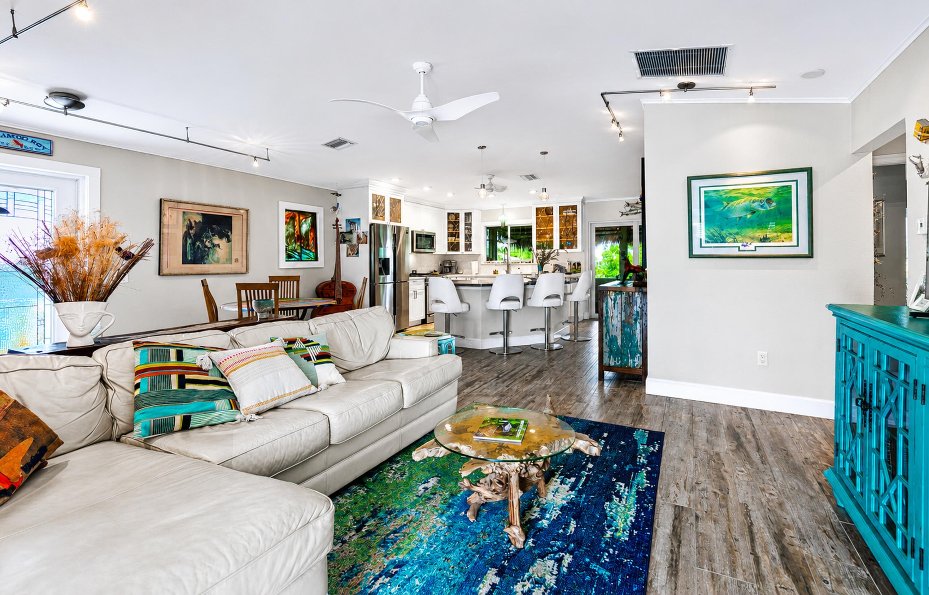 653 Indies Road Property Photo 11