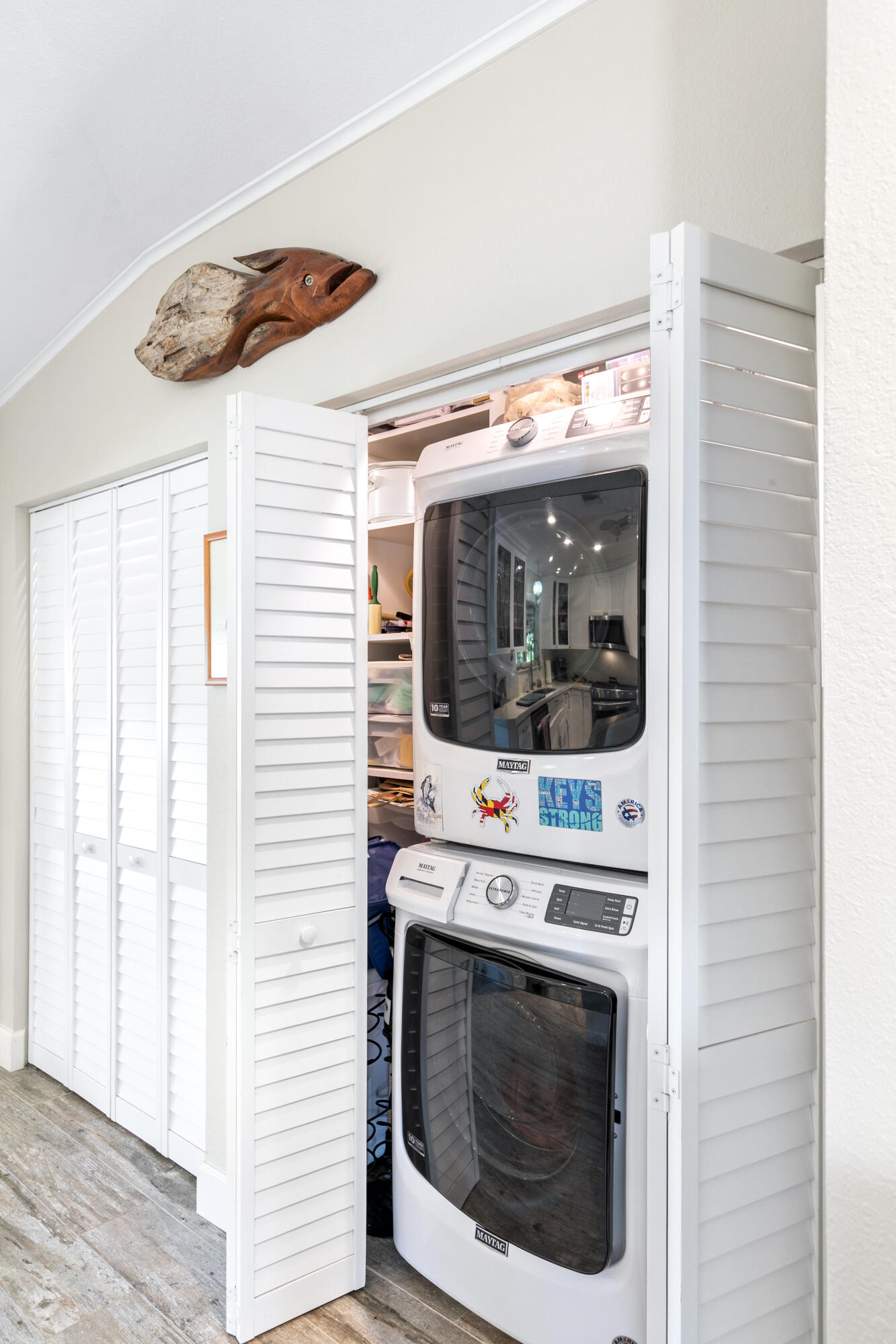 653 Indies Road Property Photo 17