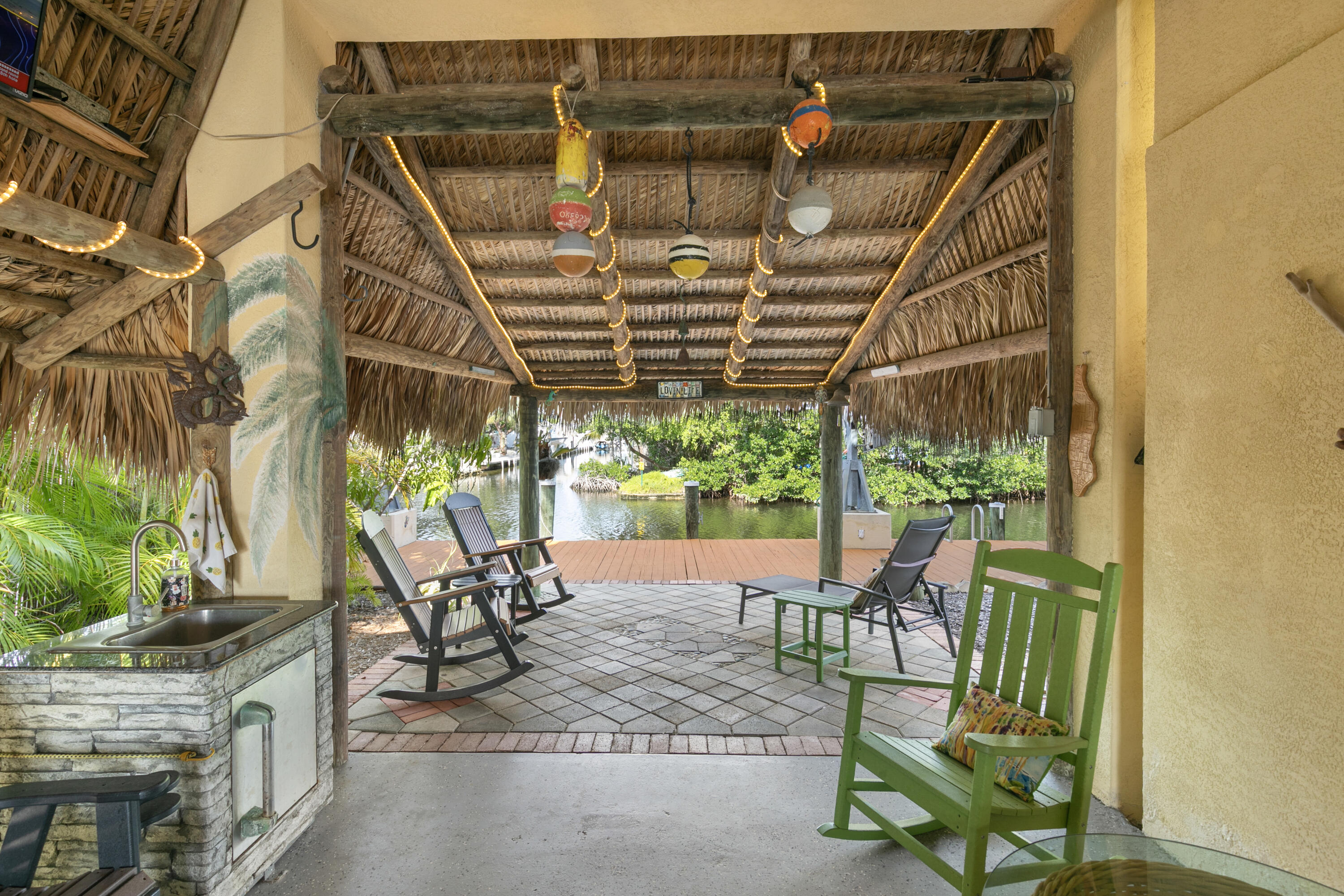 653 Indies Road Property Photo 36