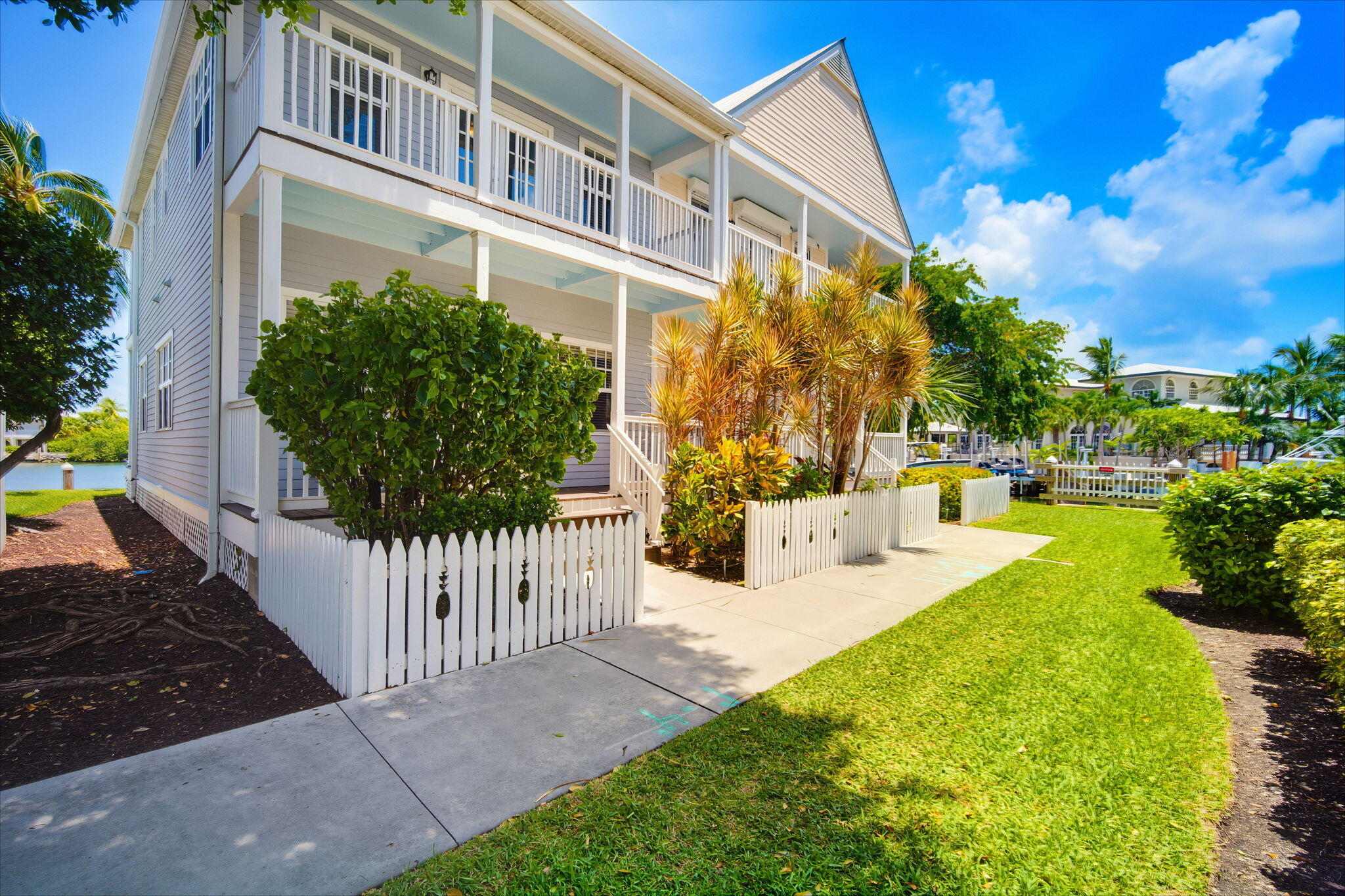 7044 Harbor Village Drive Property Photo 4