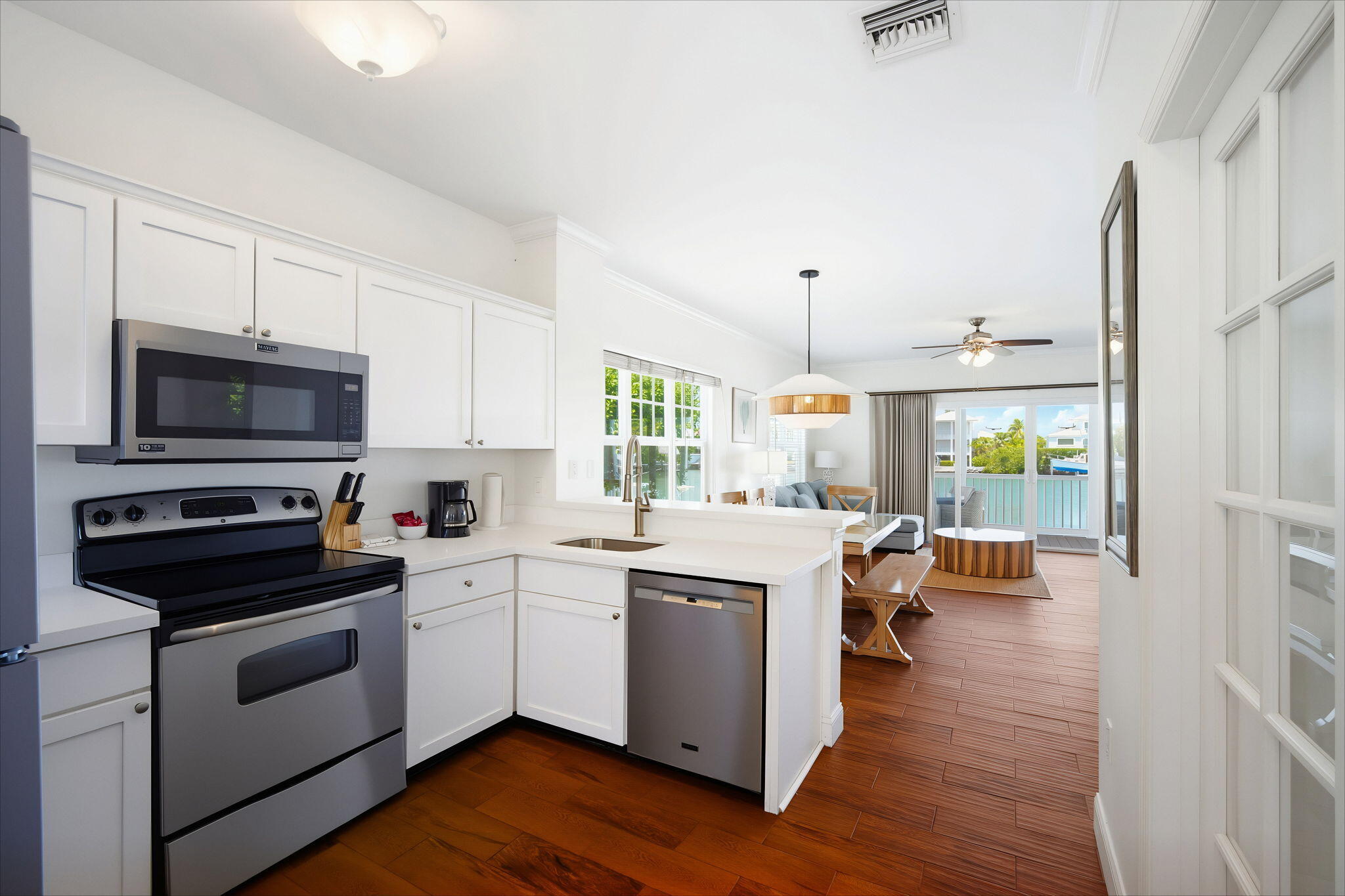 7044 Harbor Village Drive Property Photo 8