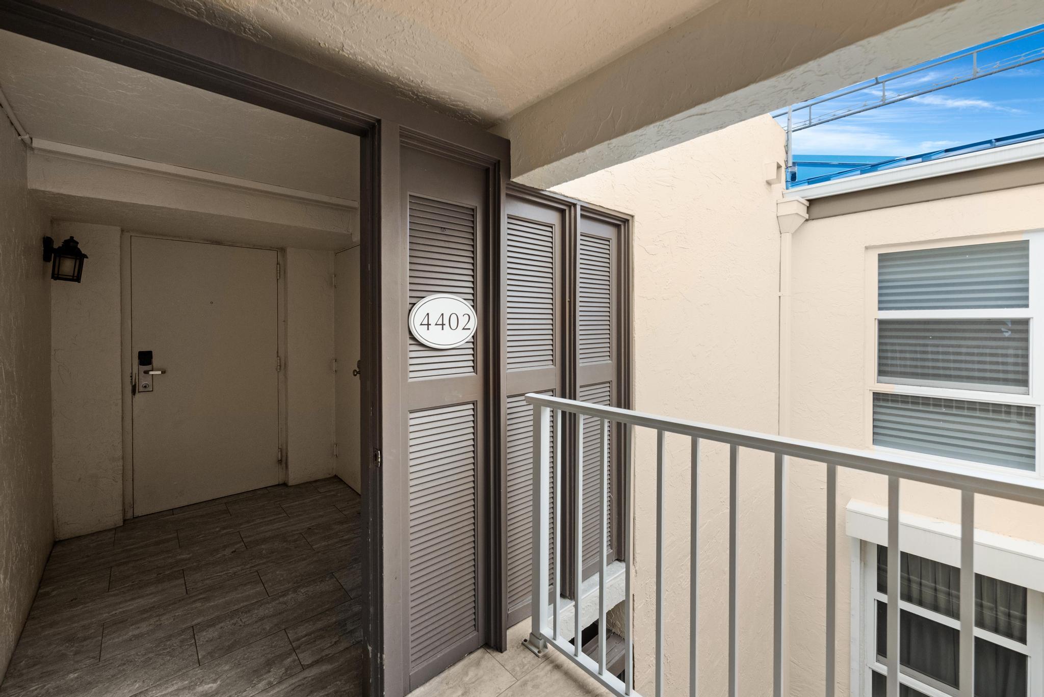 4402 Marina Villa Drive Property Photo 6