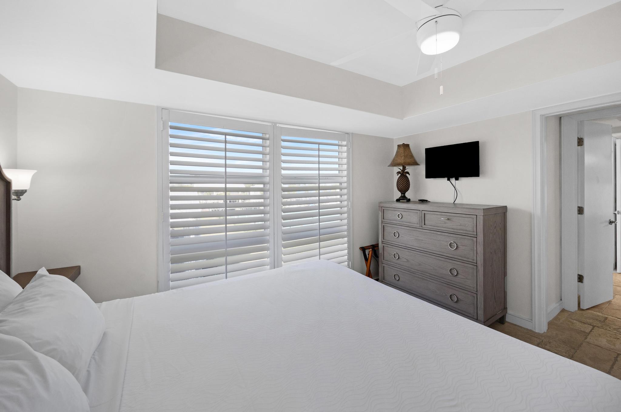 4402 Marina Villa Drive Property Photo 33