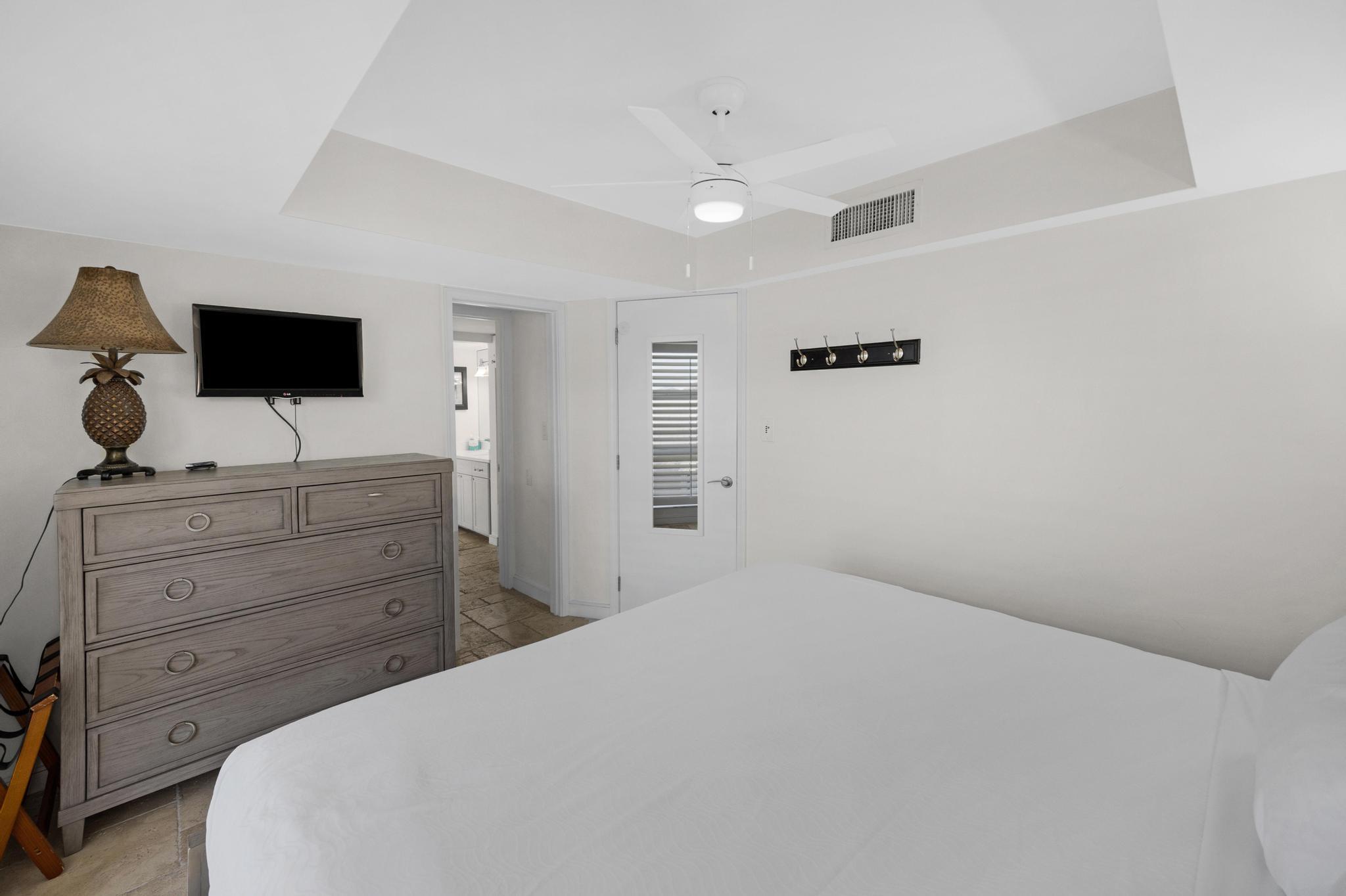 4402 Marina Villa Drive Property Photo 34
