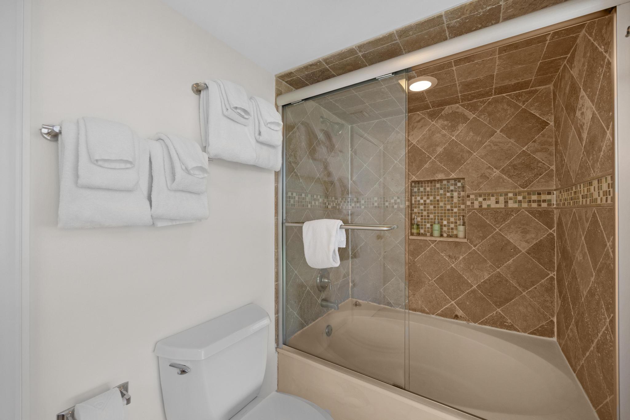 4402 Marina Villa Drive Property Photo 37