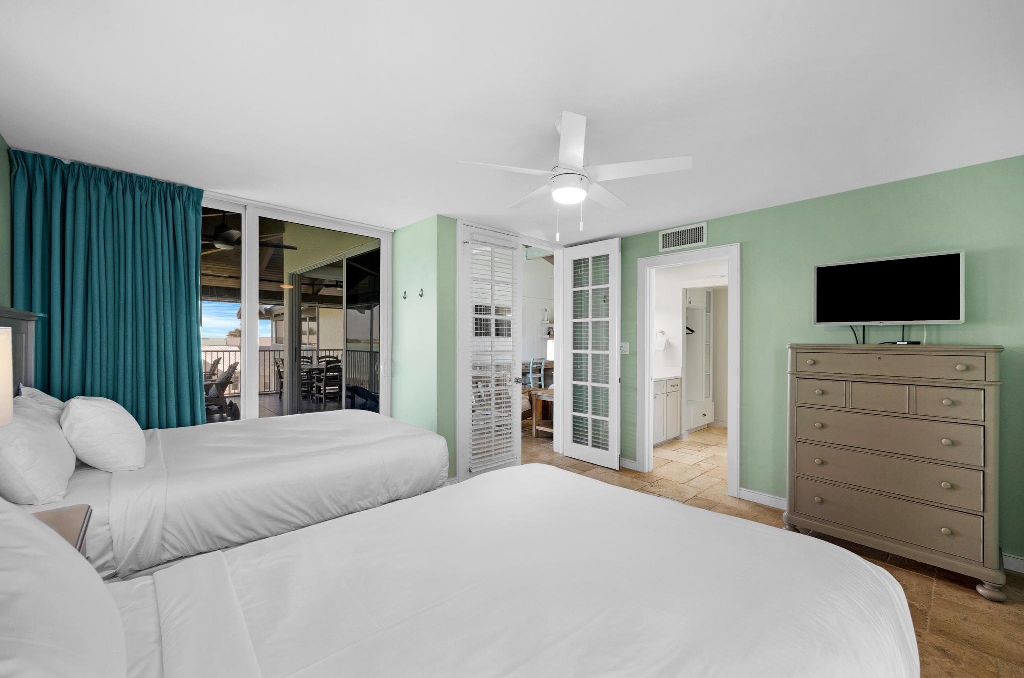 4402 Marina Villa Drive Property Photo 42