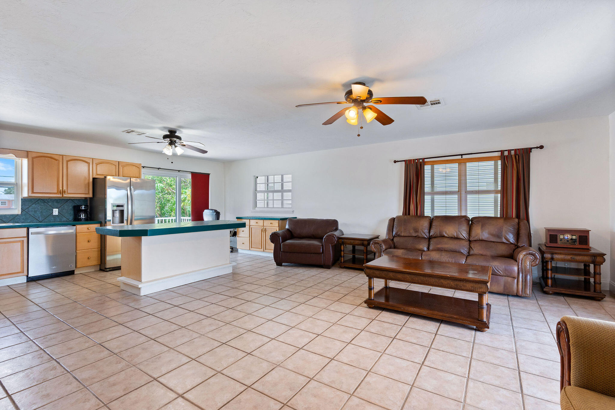27416 Martinique Lane Property Photo 10