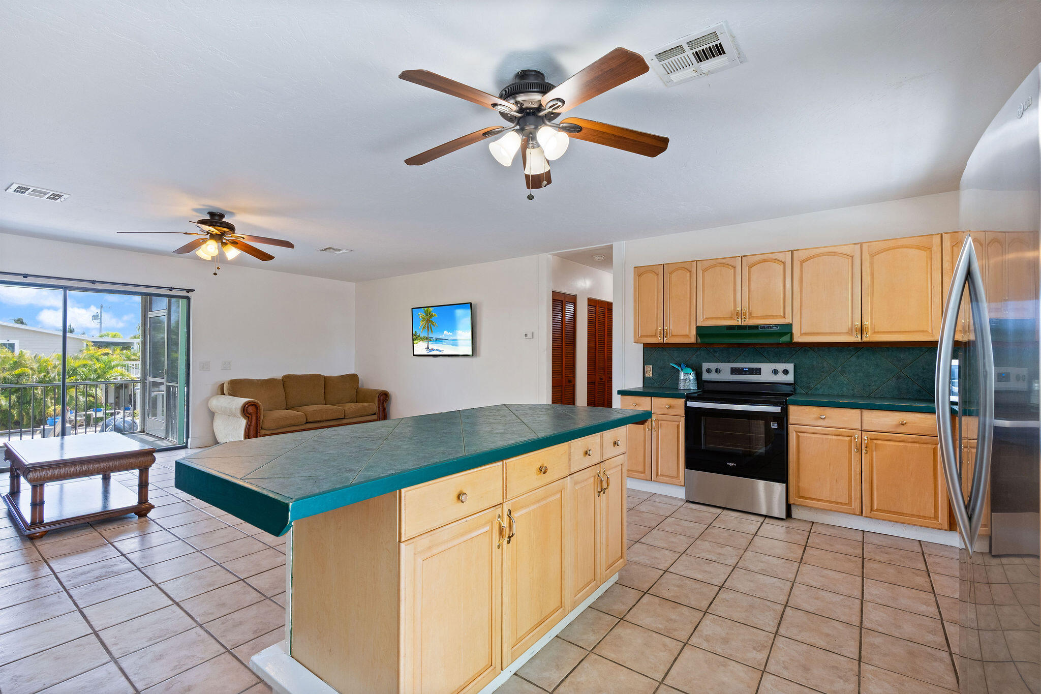 27416 Martinique Lane Property Photo 14