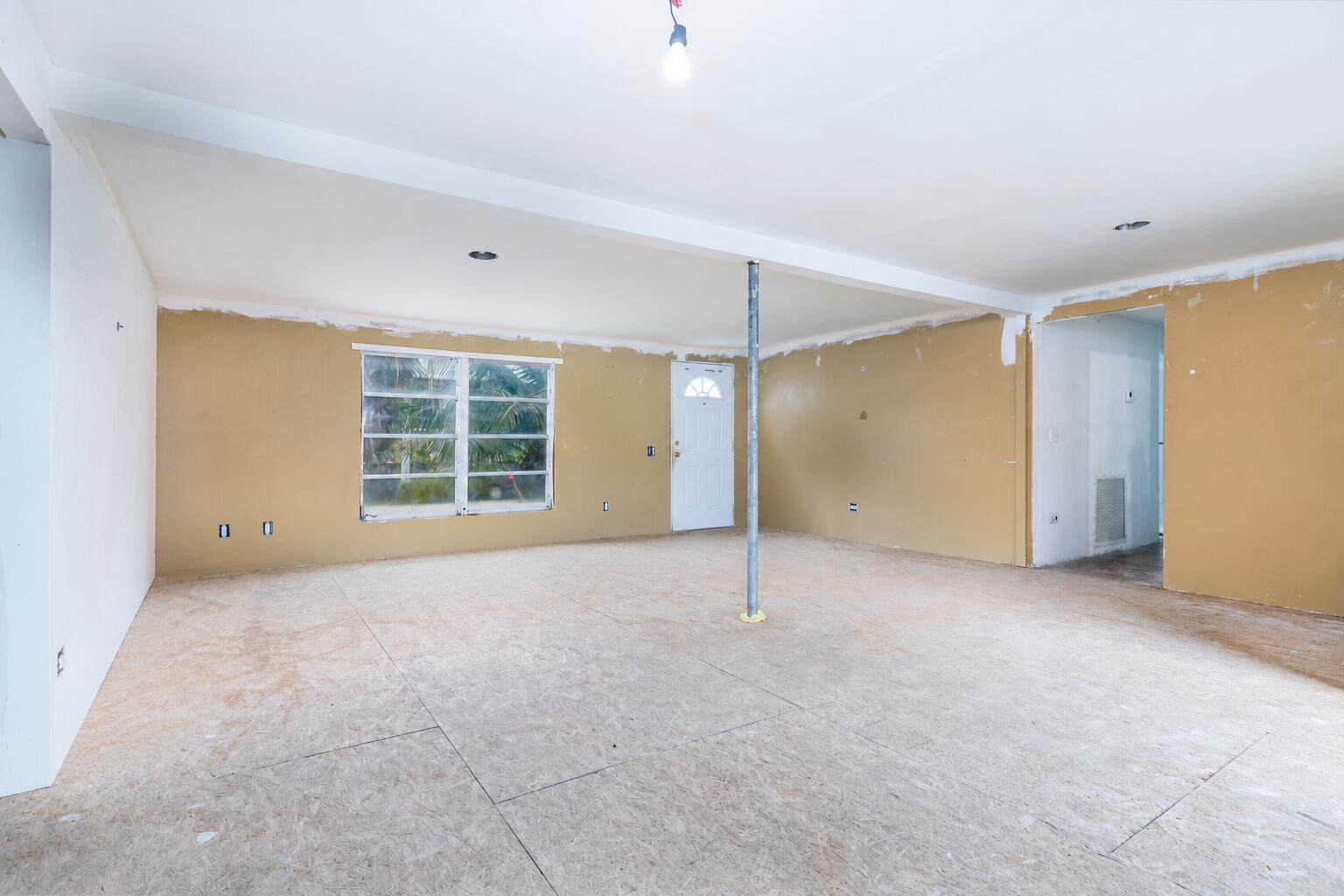 31368 Avenue E Property Photo 4