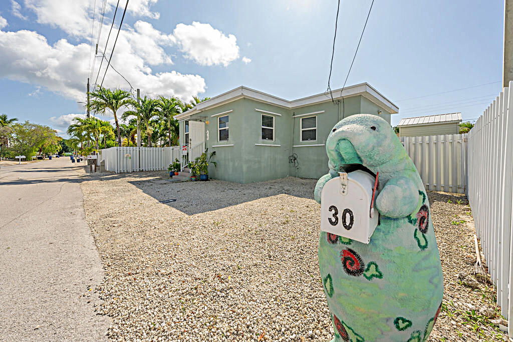 30 Orange Drive Property Photo 2
