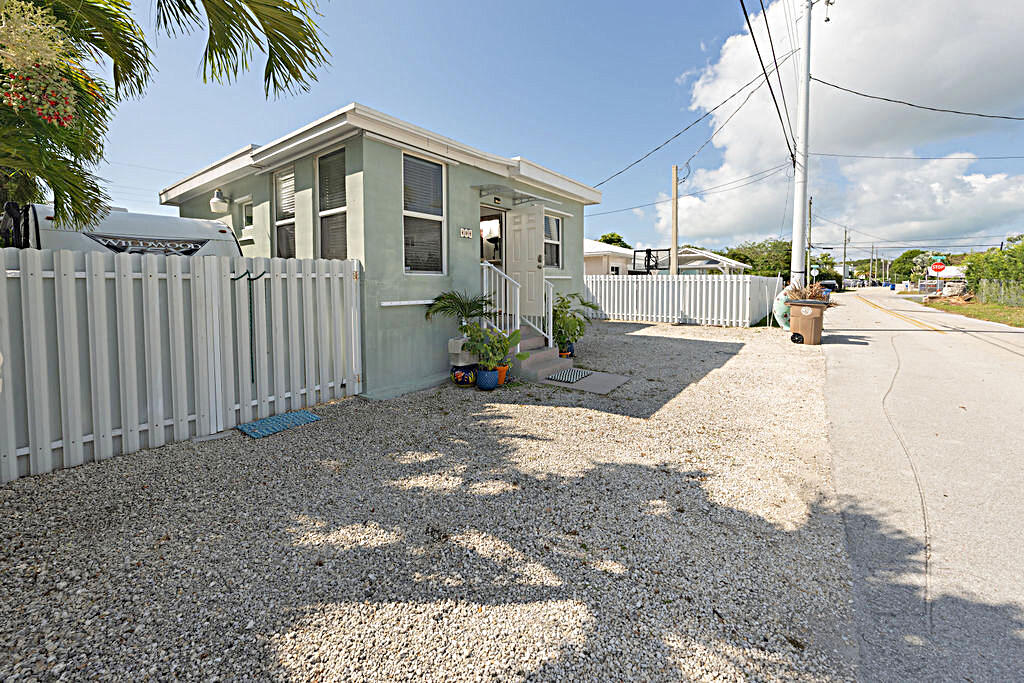 30 Orange Drive Property Photo 3
