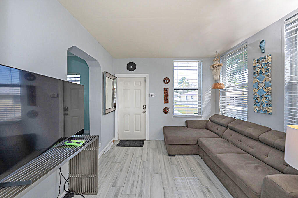 30 Orange Drive Property Photo 4