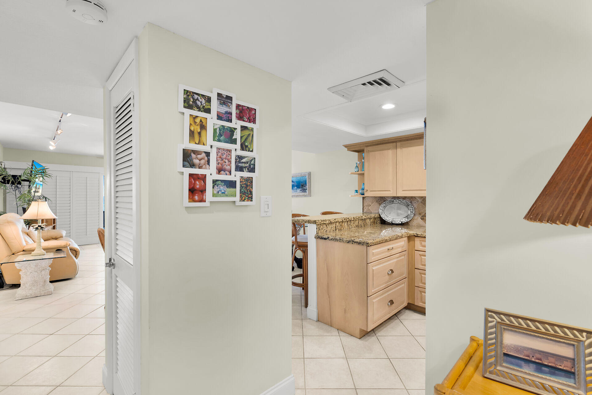 201 E Ocean Drive Unit 208 Property Photo 24